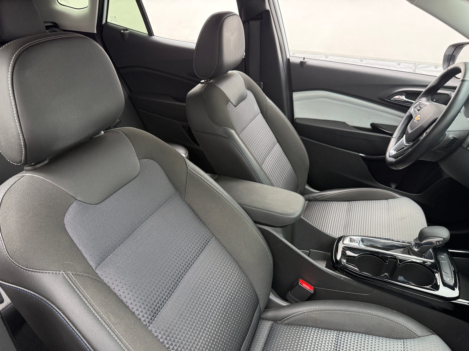 Thumbnail: 2025 Chevrolet Trax - 2