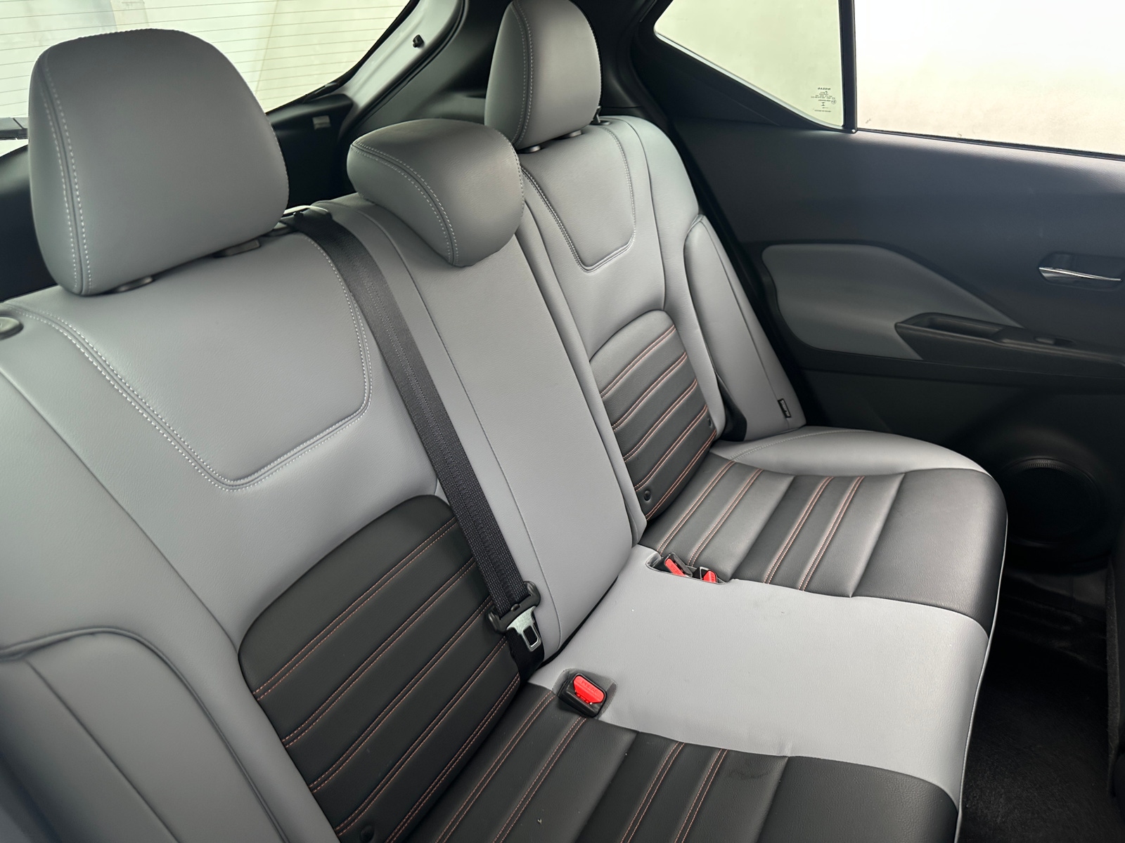 Thumbnail: 2023 Nissan Kicks - 6