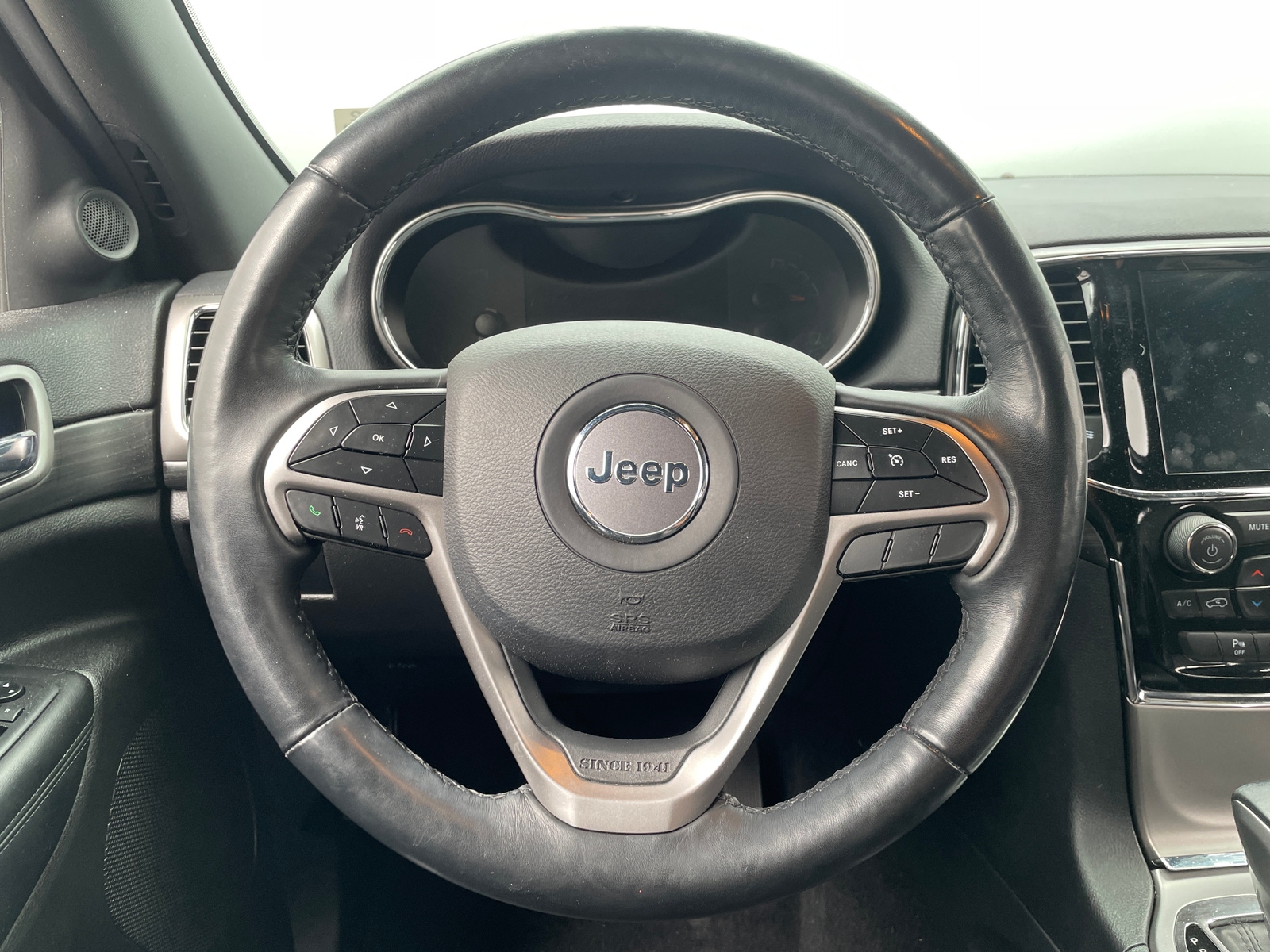 Thumbnail: 2020 Jeep Grand Cherokee - 5