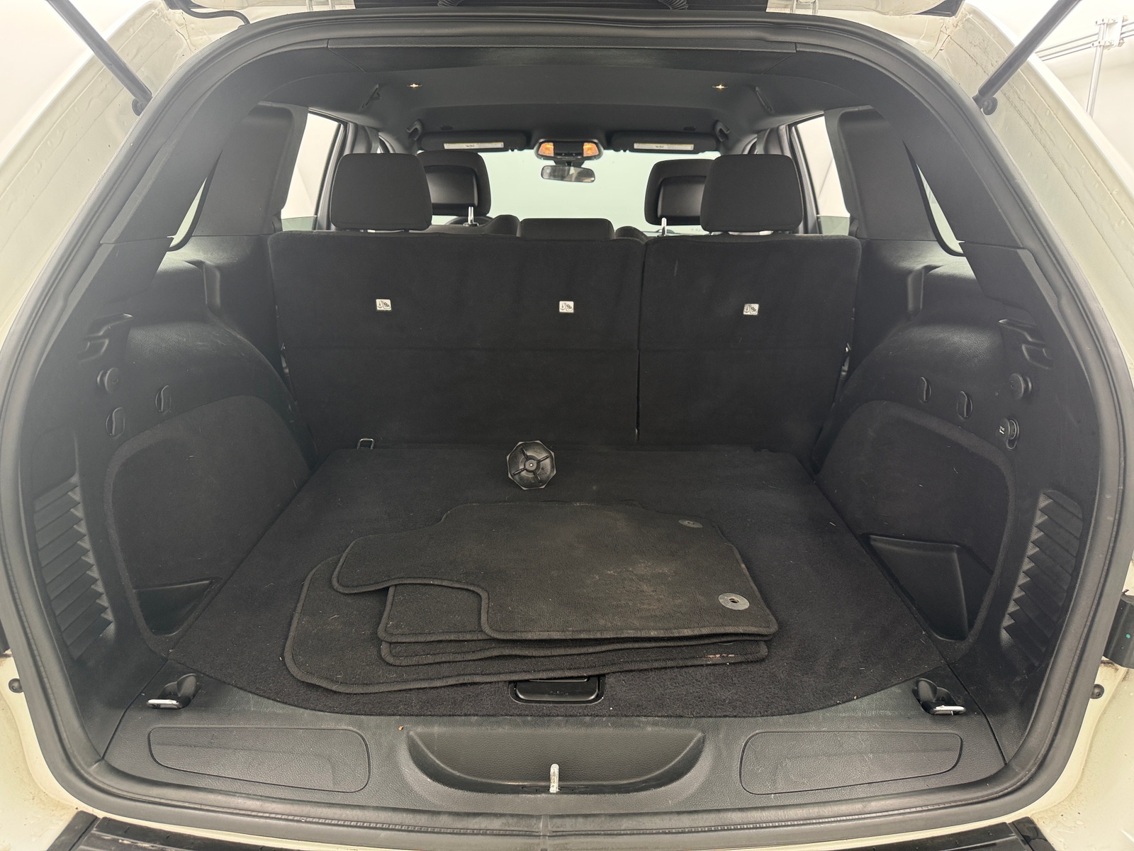 Thumbnail: 2019 Jeep Grand Cherokee - 7