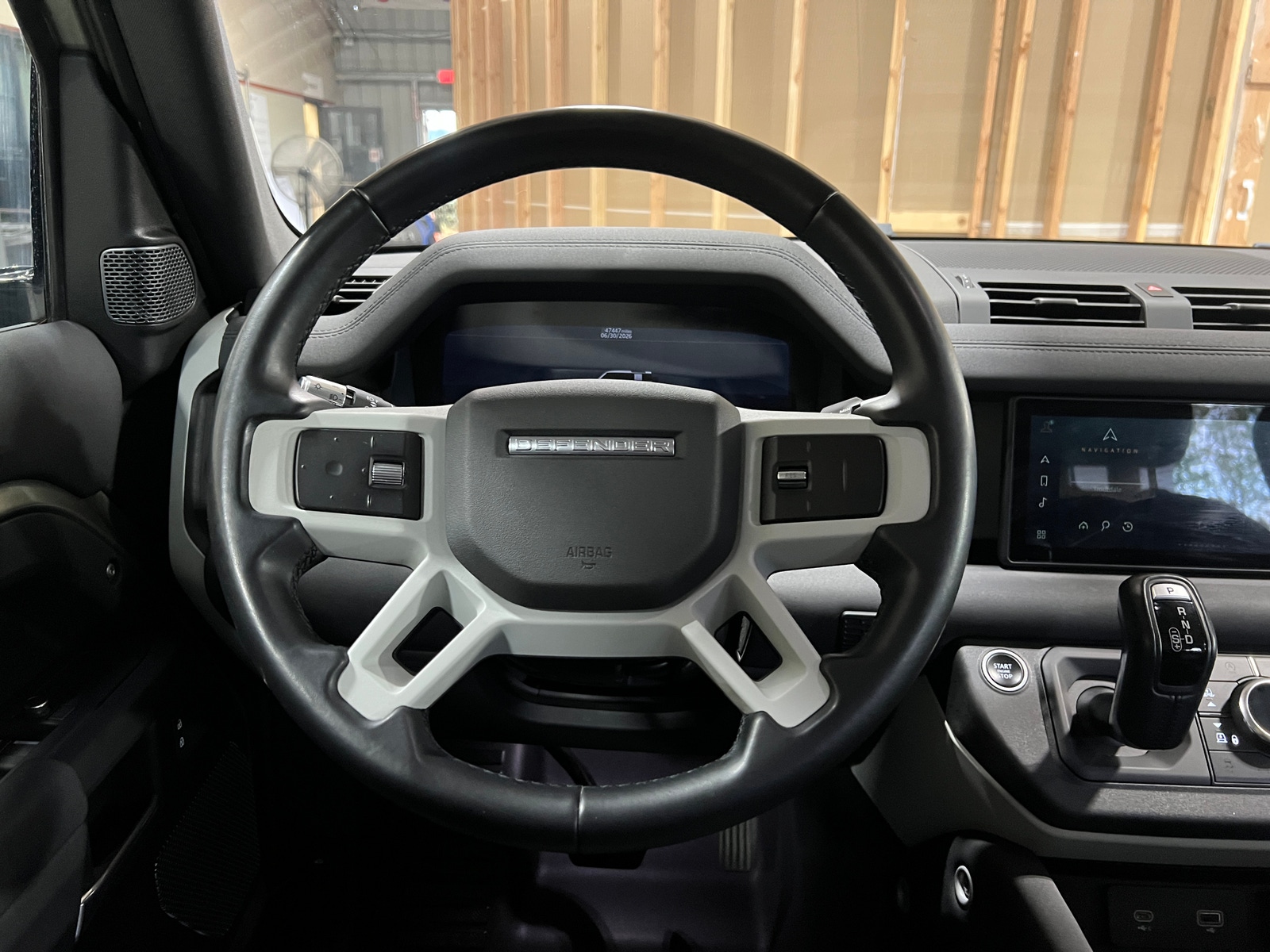 Thumbnail: 2020 Land Rover Defender - 4