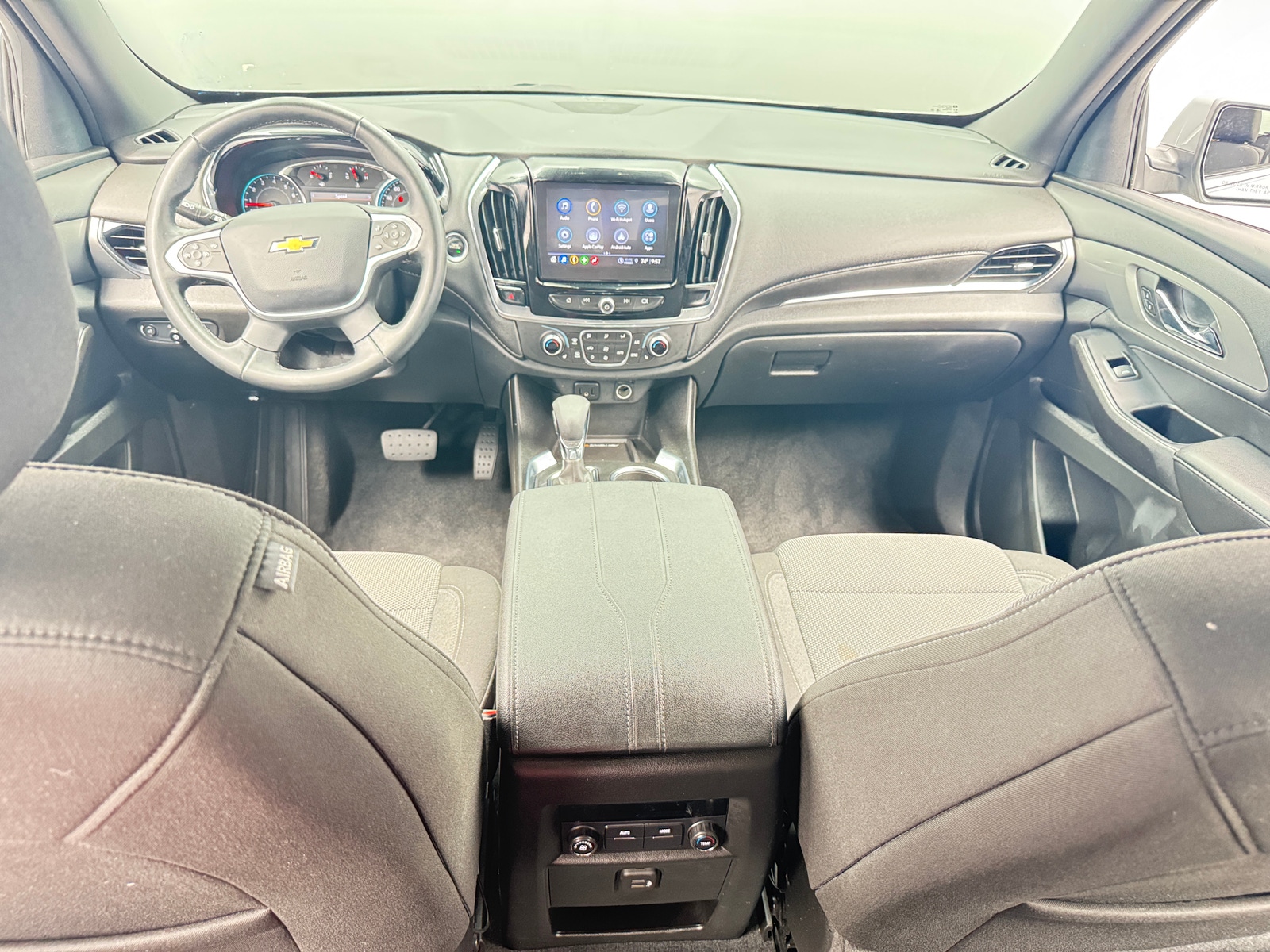 Thumbnail: 2023 Chevrolet Traverse - 3