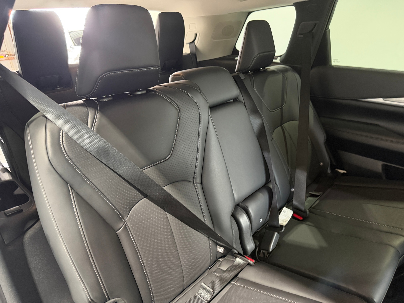 Thumbnail: 2026 INFINITI QX60 - 5