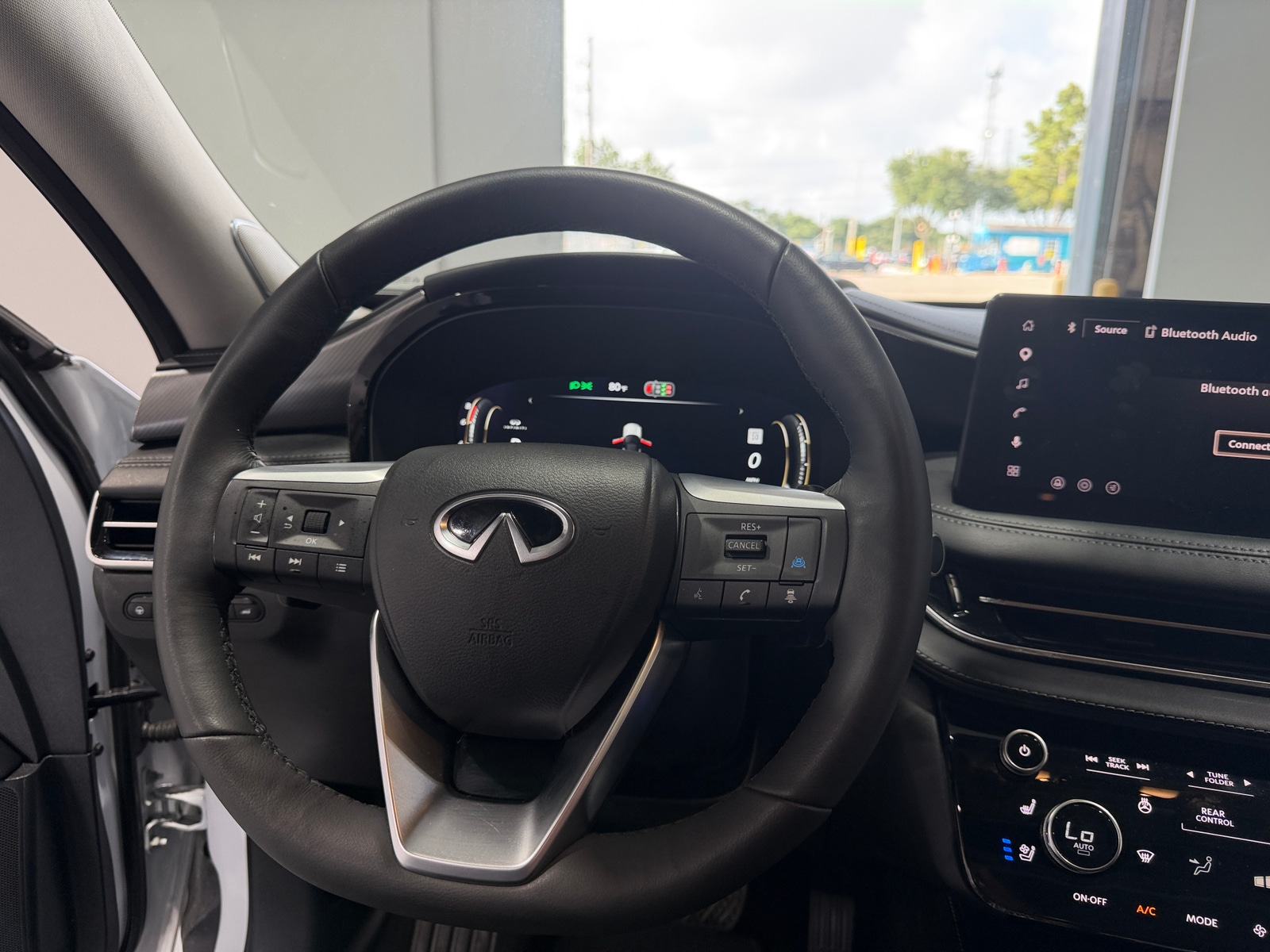 Thumbnail: 2026 INFINITI QX60 - 4
