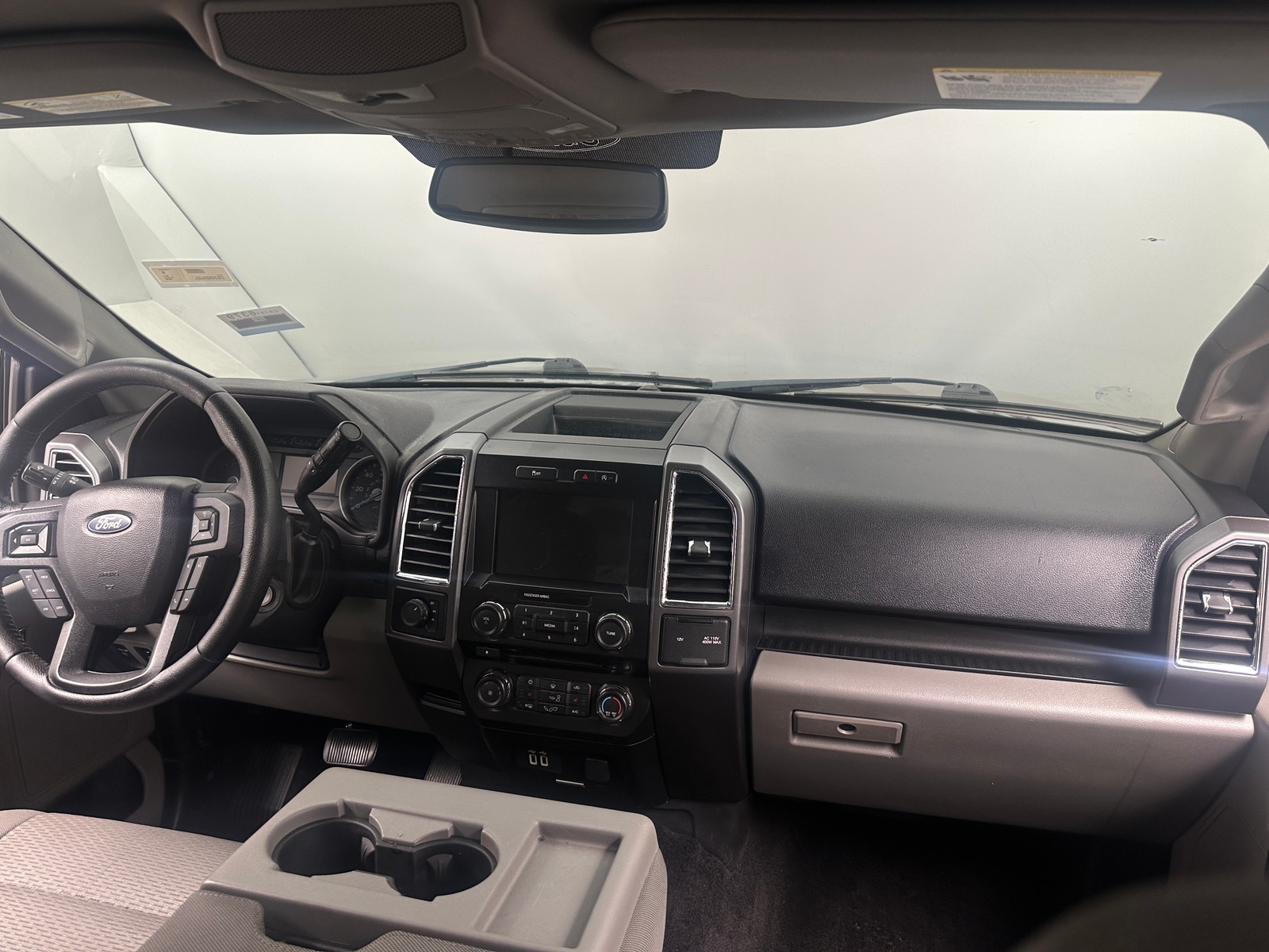 Thumbnail: 2016 Ford Econoline - 3