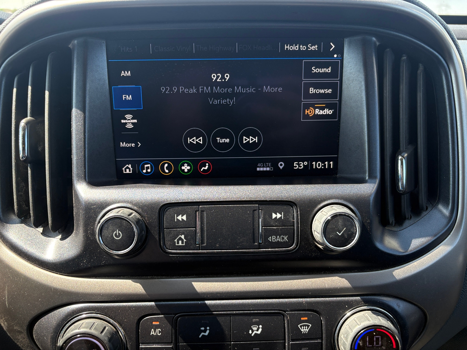 Thumbnail: 2022 Chevrolet Colorado - 4
