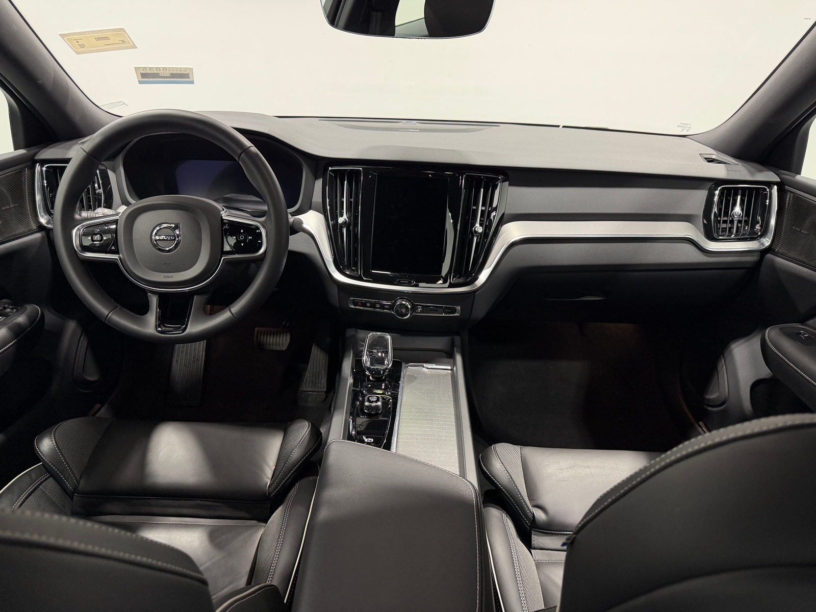 Thumbnail: 2024 Volvo S60 - 3