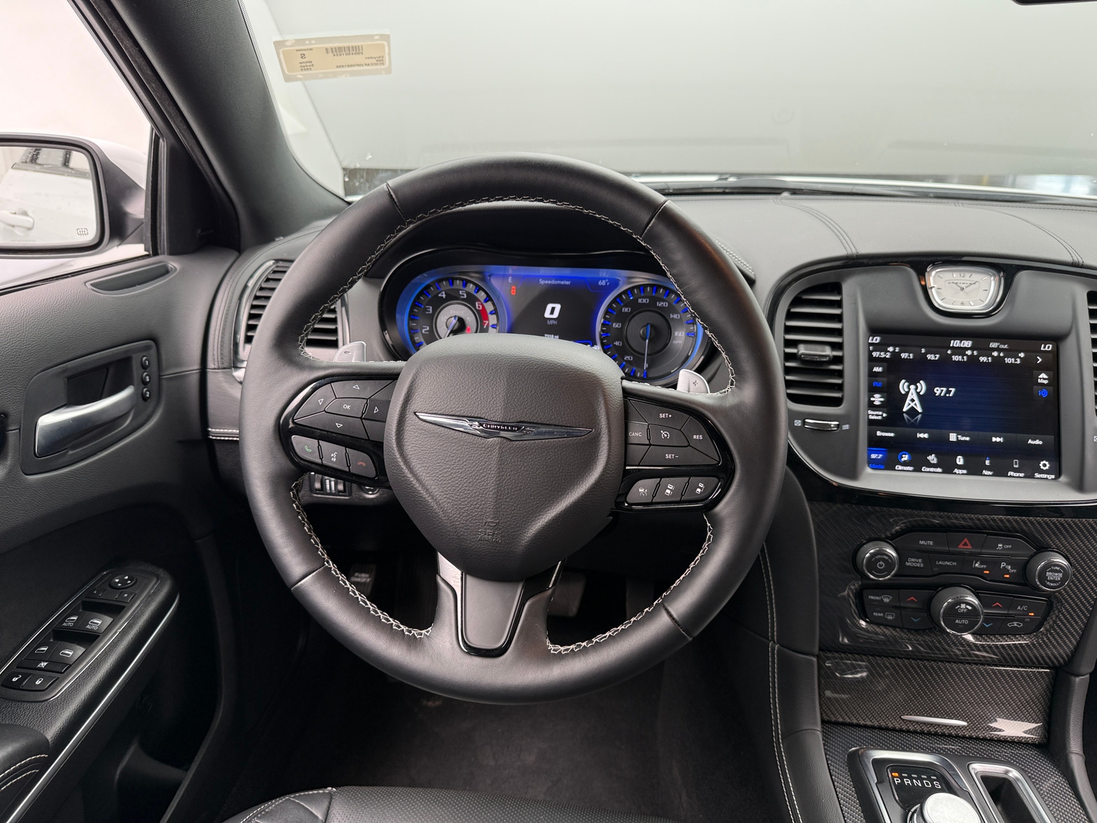 Thumbnail: 2023 Chrysler 300 - 4