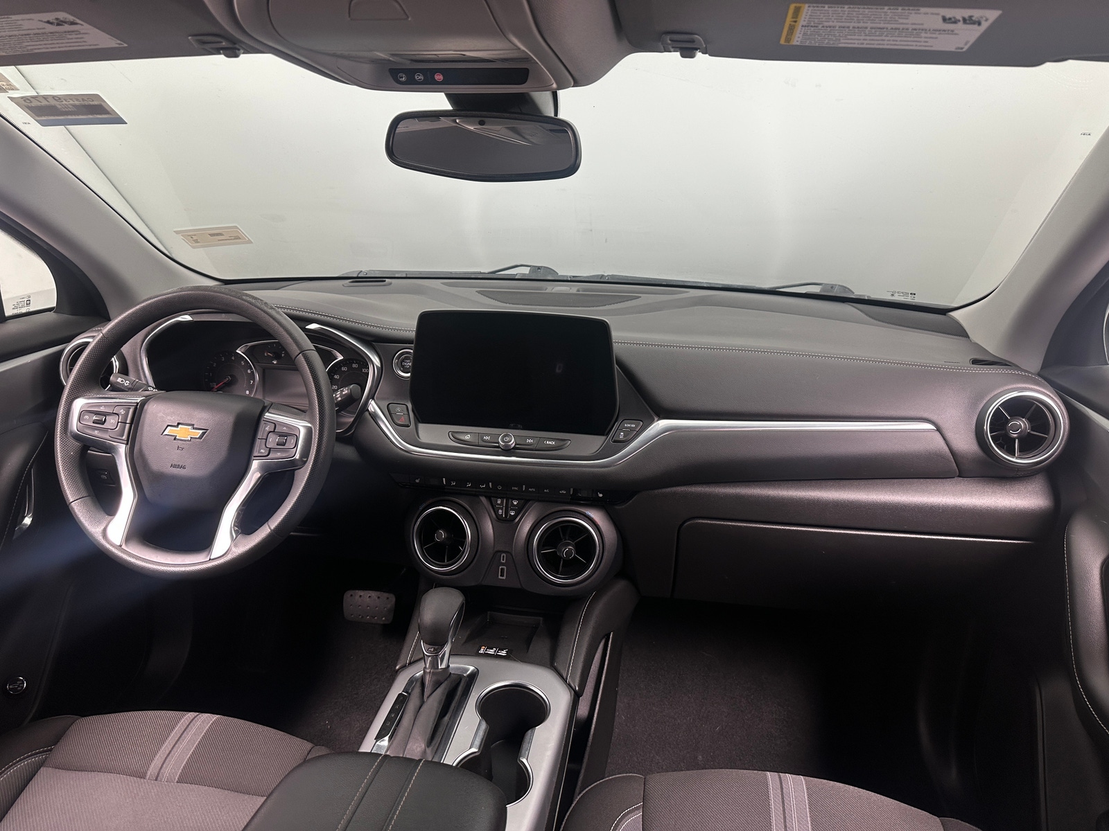 Thumbnail: 2023 Chevrolet Blazer - 3