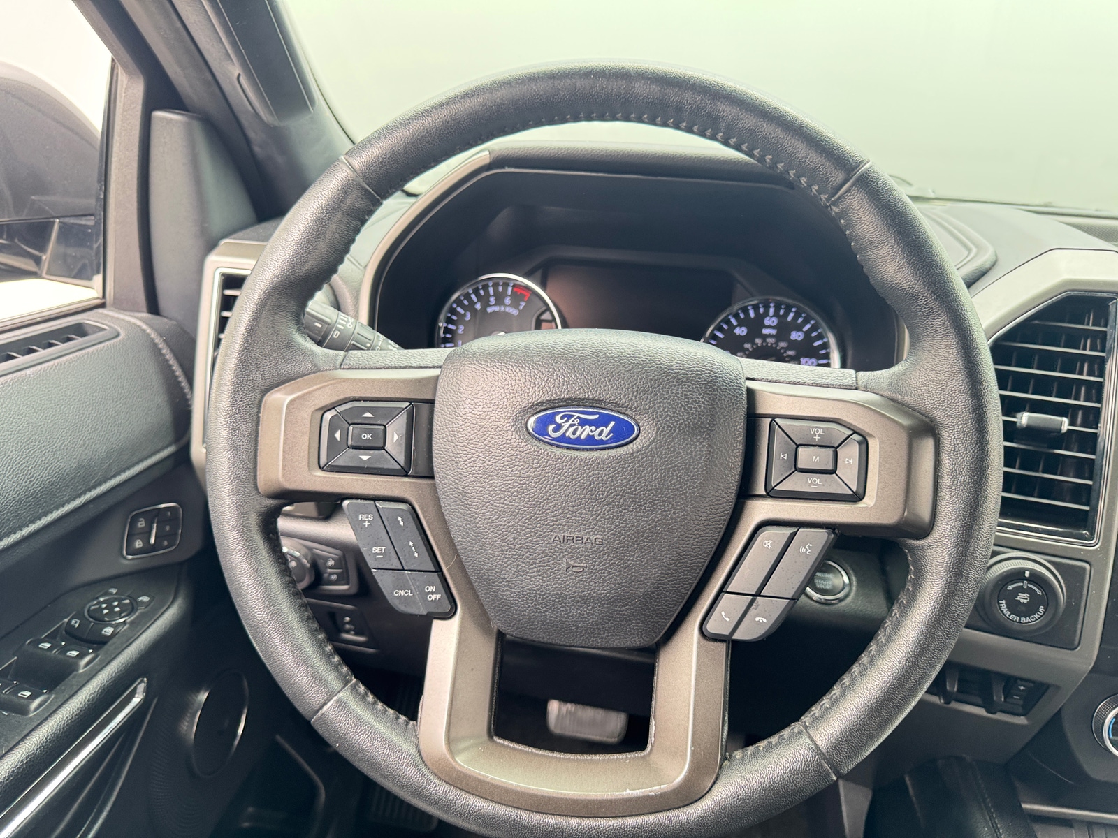 Thumbnail: 2019 Ford Expedition - 5