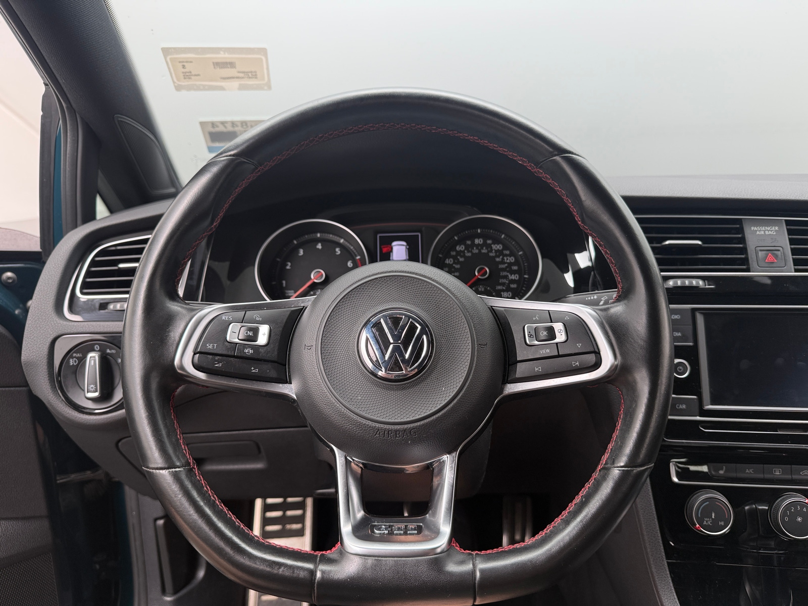 Thumbnail: 2019 Volkswagen Golf - 5