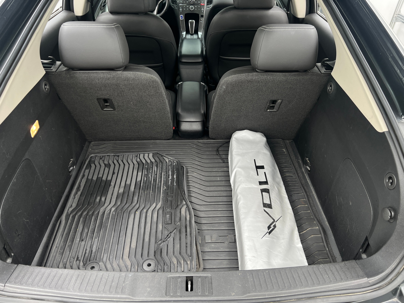 Thumbnail: 2015 Chevrolet Volt - 6