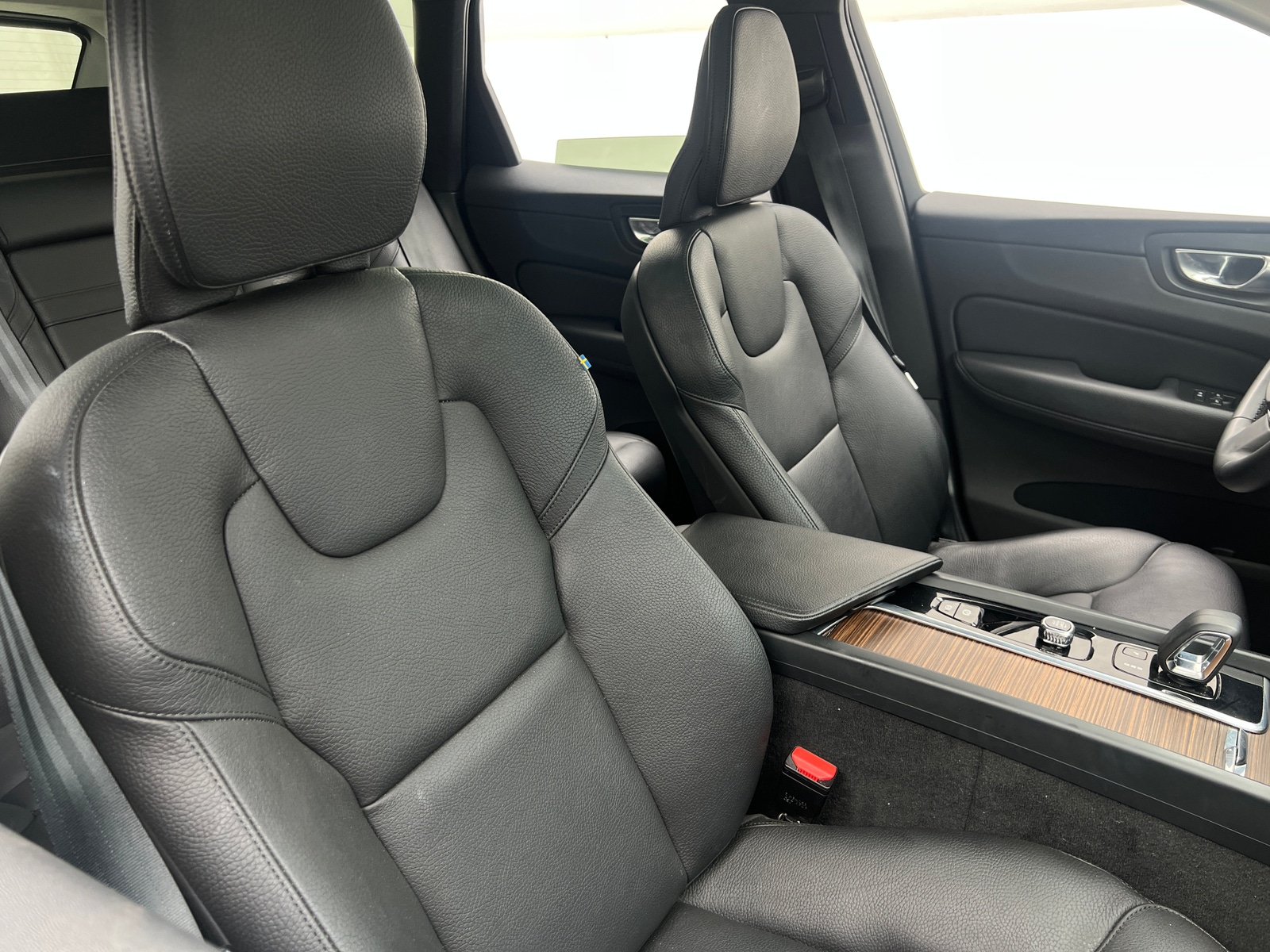 Thumbnail: 2022 Volvo XC60 - 2