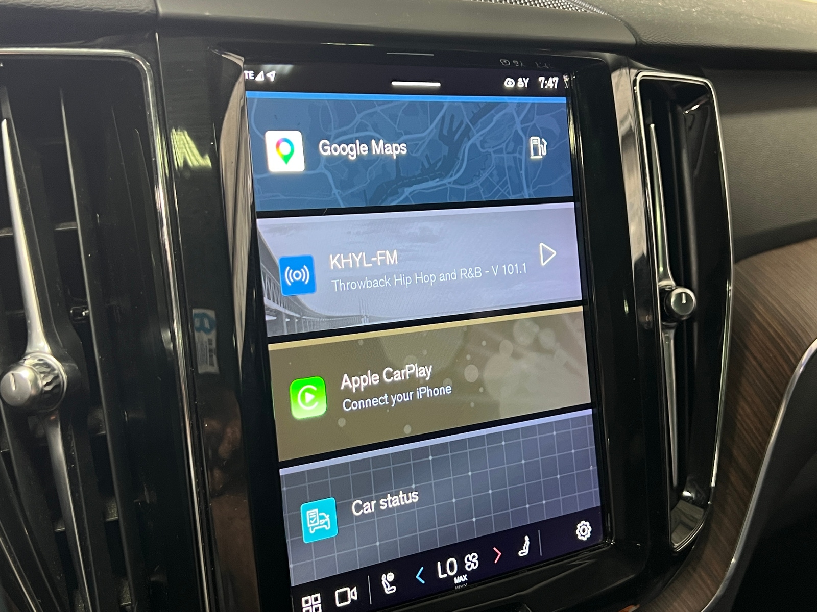 Thumbnail: 2022 Volvo XC60 - 4