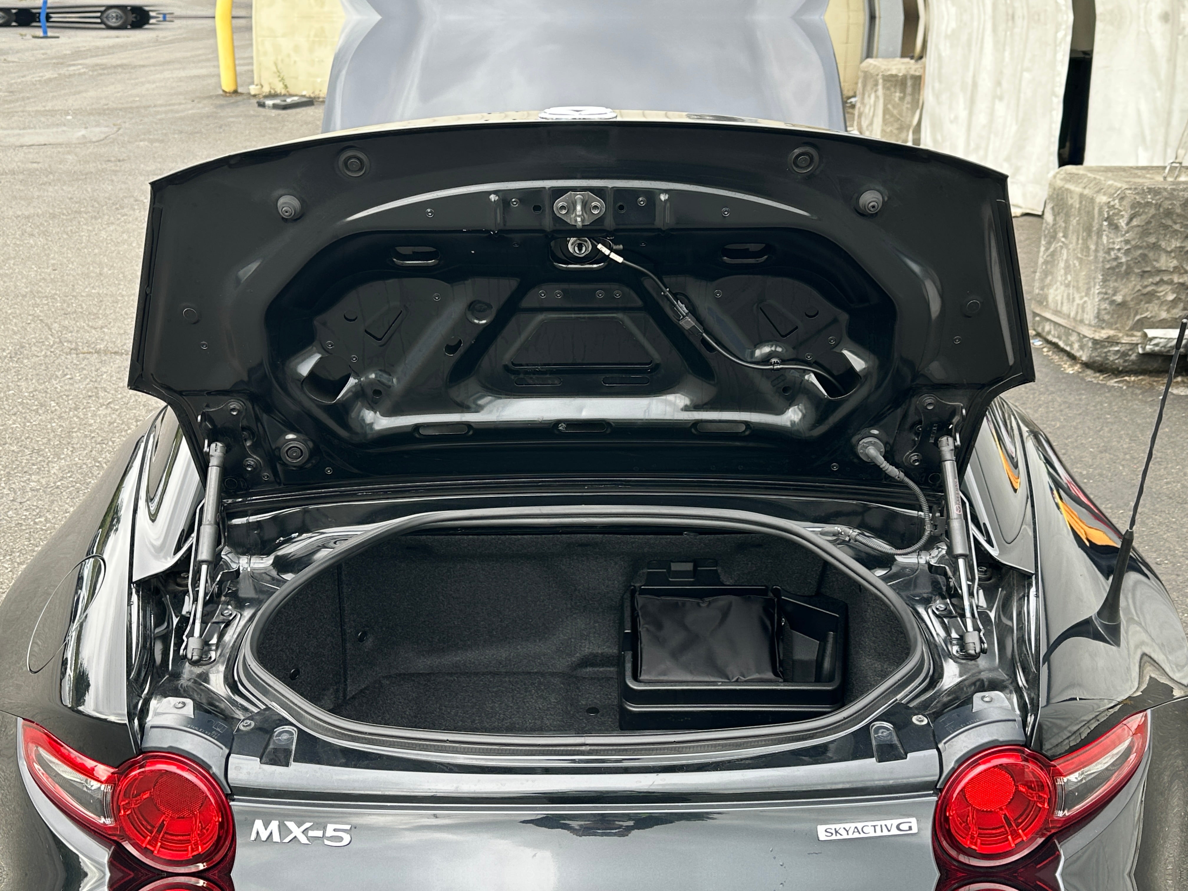 2022 Mazda MX-5 Miata RF Grand Touring - Photo 6