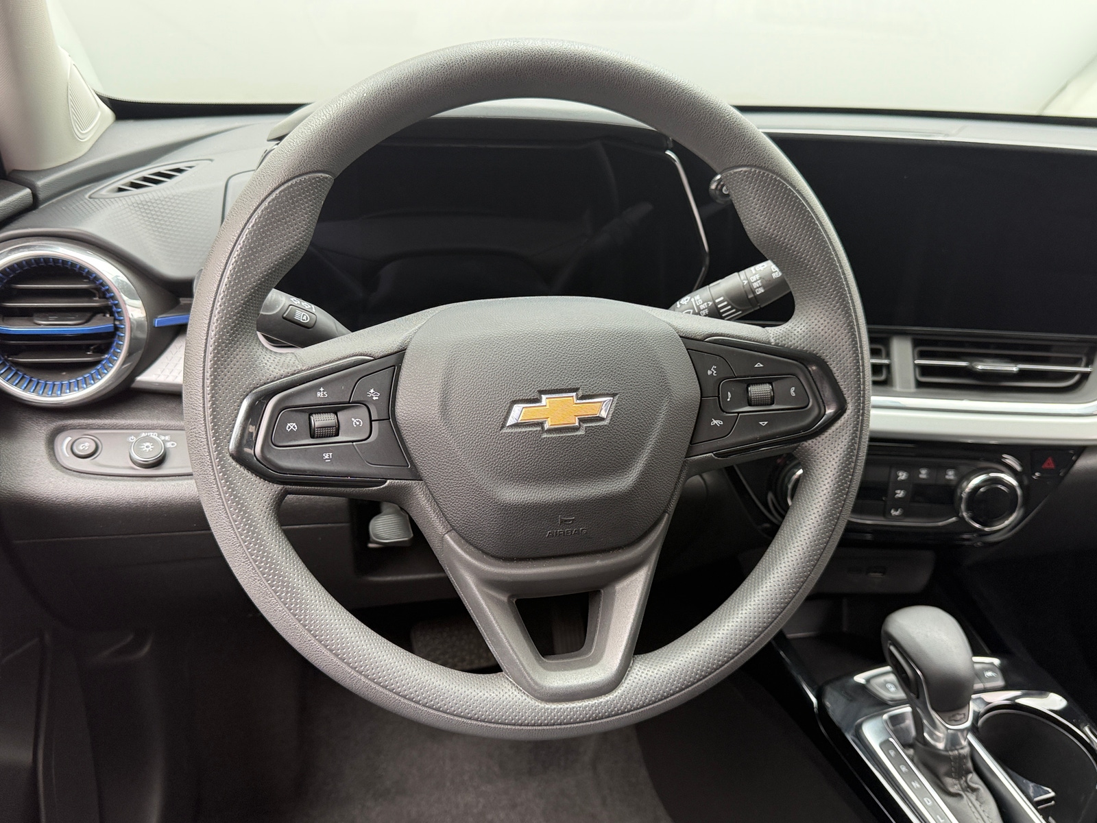 Thumbnail: 2025 Chevrolet Trax - 5