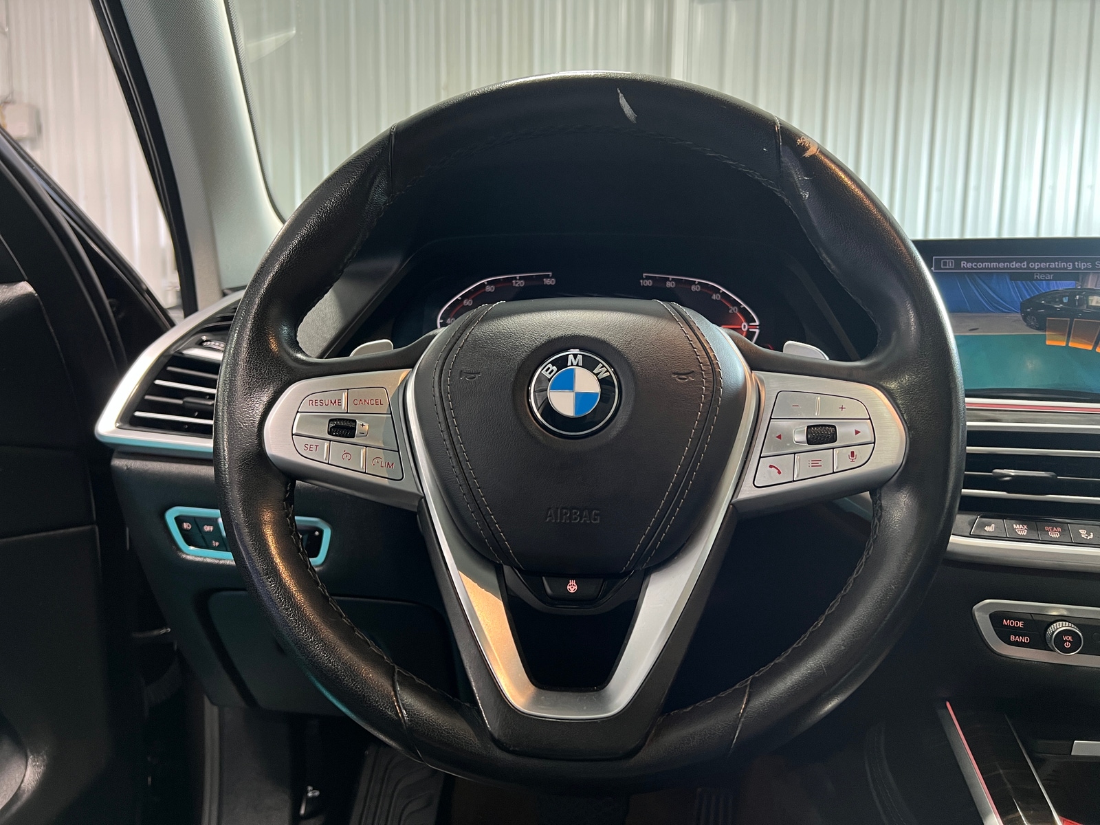 Thumbnail: 2021 BMW X7 - 4