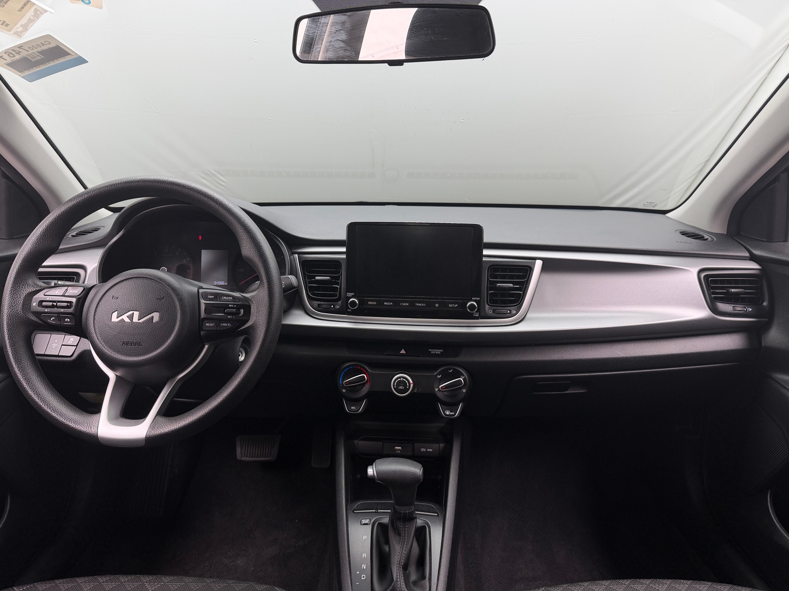 Thumbnail: 2022 Kia Rio - 3