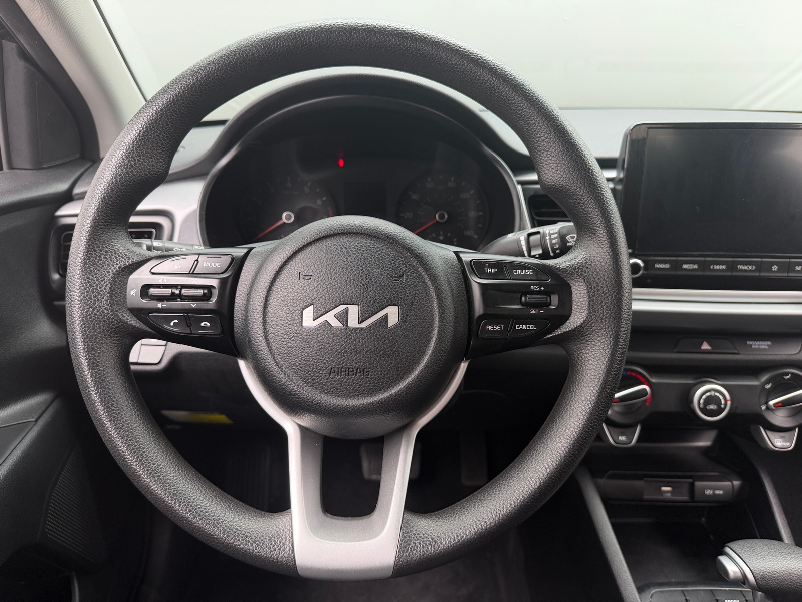 Thumbnail: 2022 Kia Rio - 5