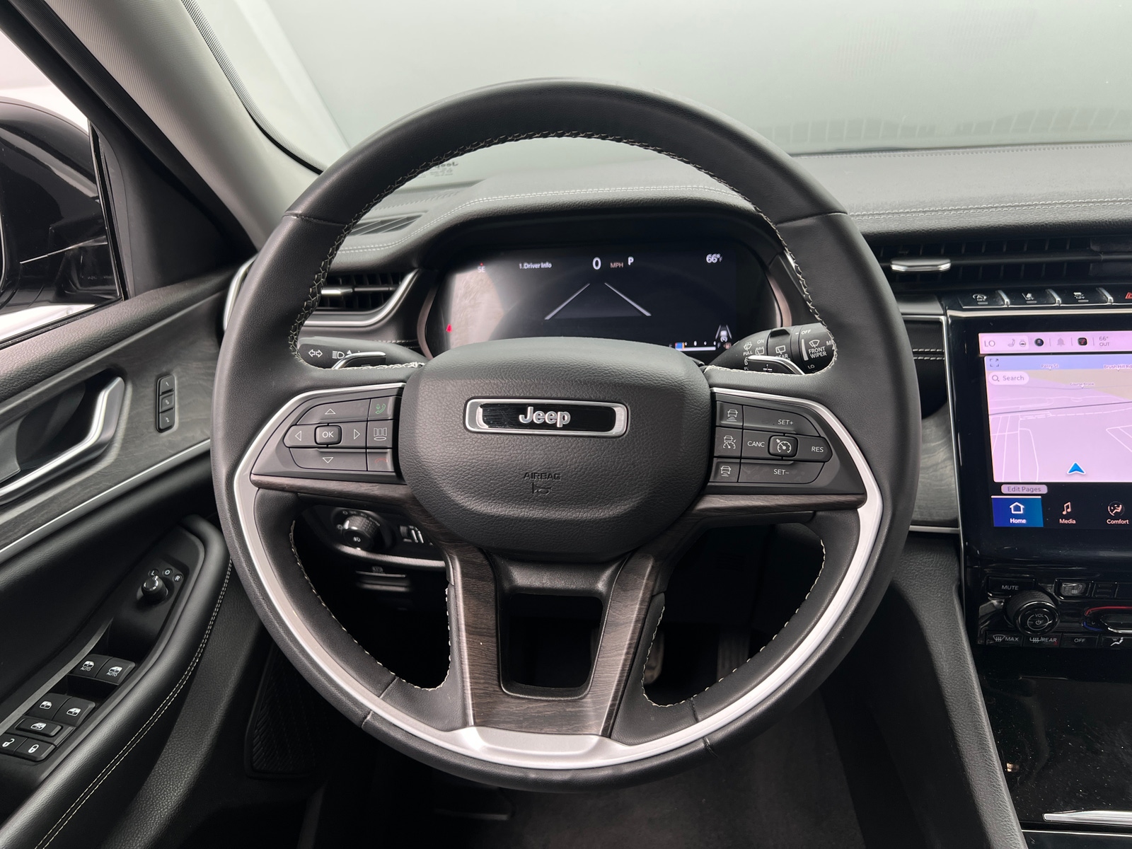 Thumbnail: 2023 Jeep Grand Cherokee - 4