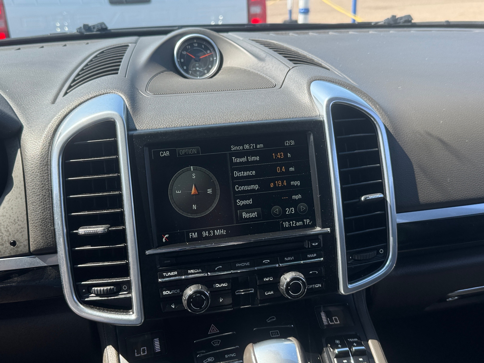 Thumbnail: 2016 Porsche Cayenne - 3