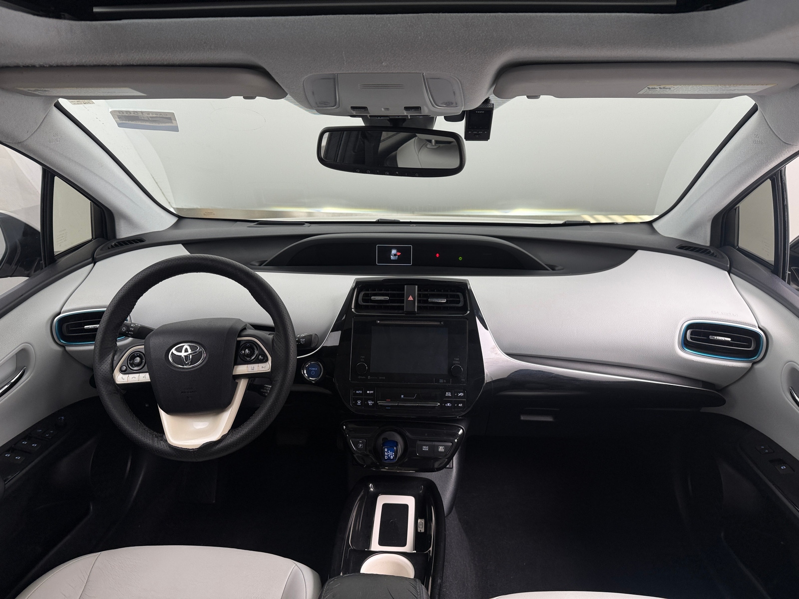 Thumbnail: 2016 Toyota Prius - 3