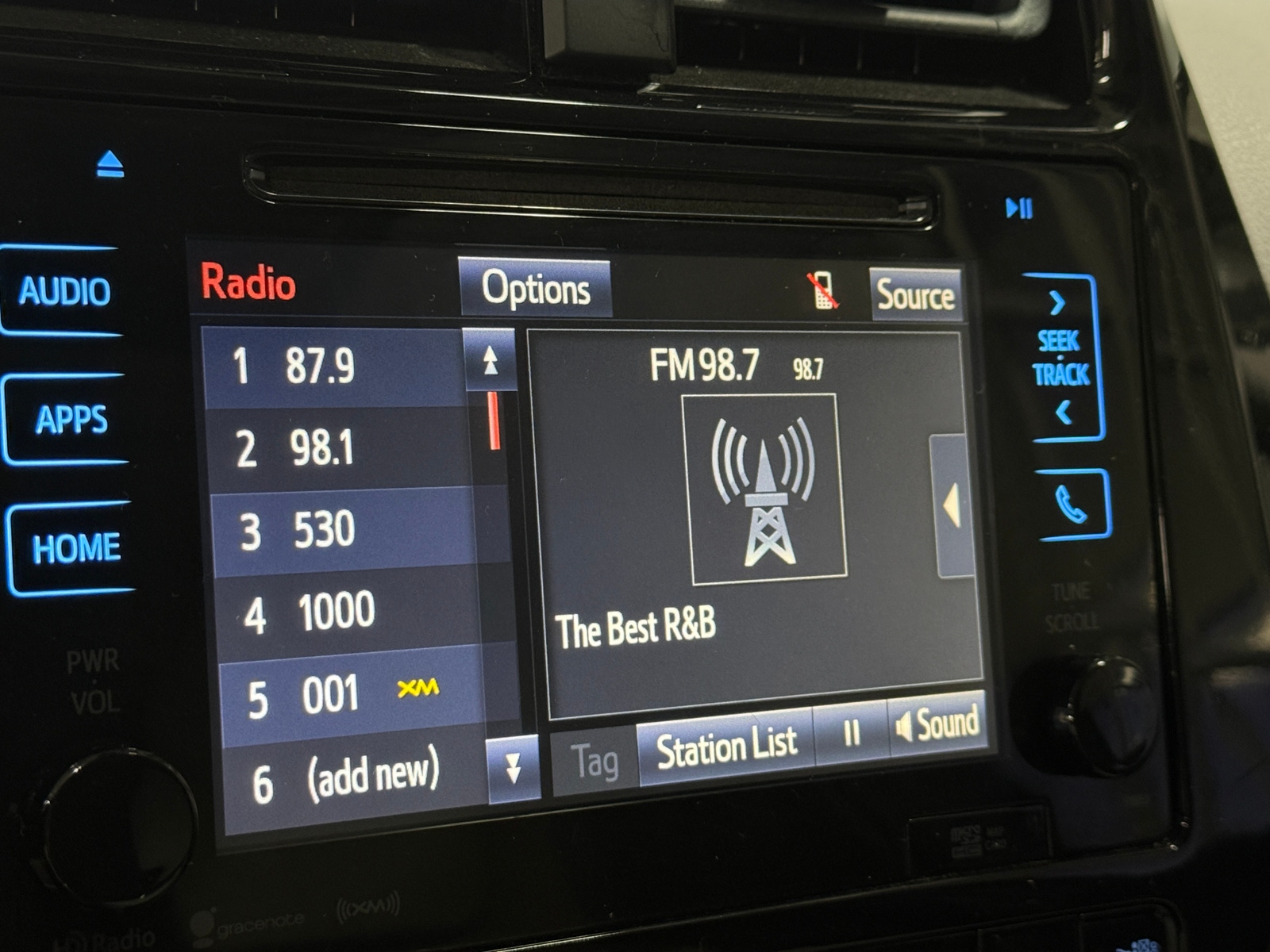 Thumbnail: 2016 Toyota Prius - 4