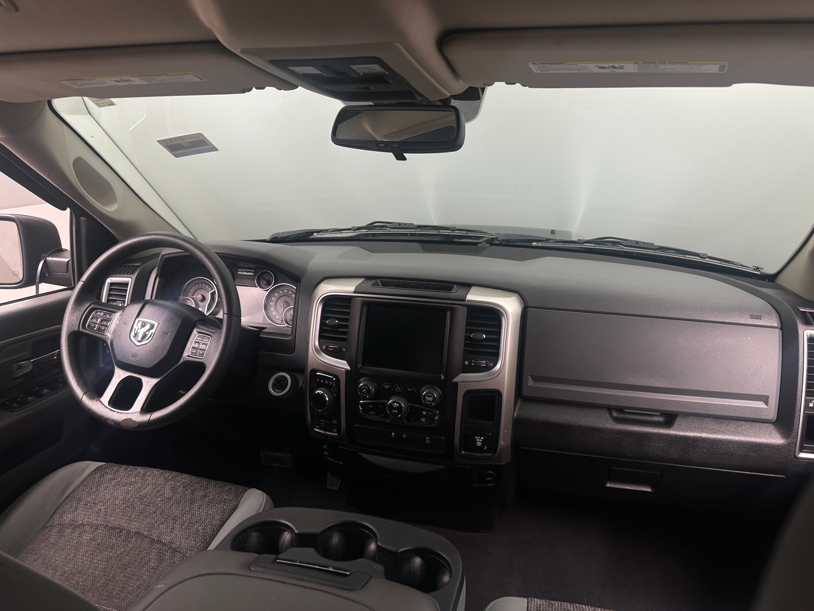 Thumbnail: 2019 RAM 1500 Classic - 3