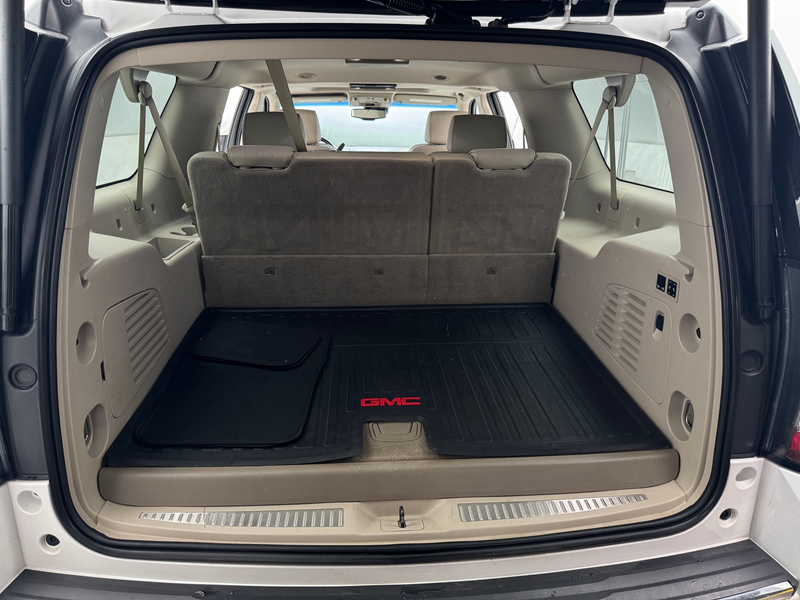 Thumbnail: 2019 GMC Yukon XL - 6