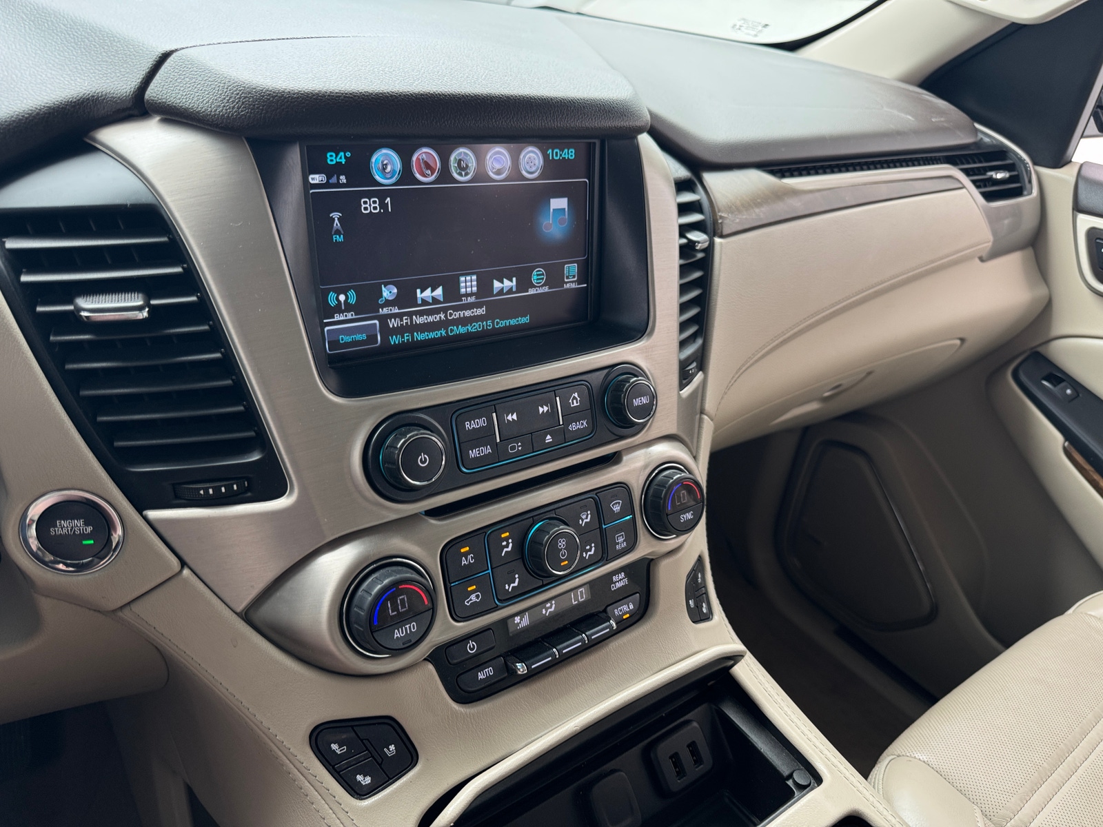Thumbnail: 2019 GMC Yukon XL - 3