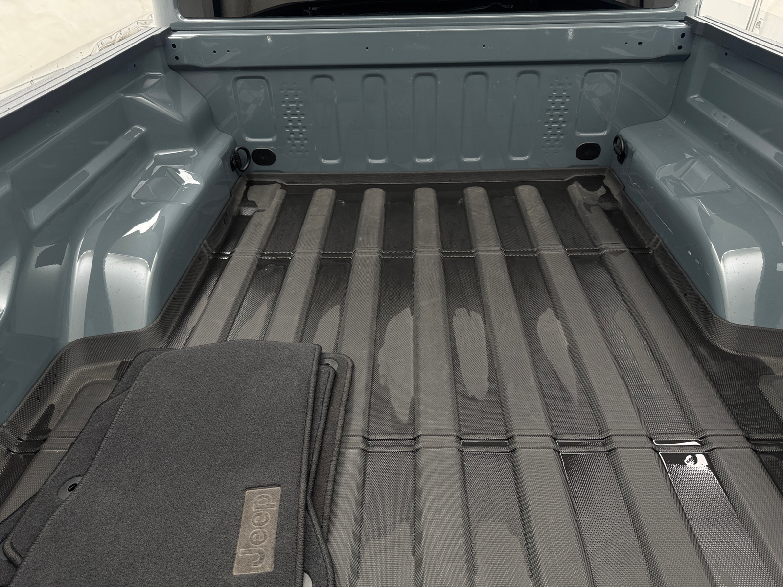Thumbnail: 2025 Jeep Gladiator - 7