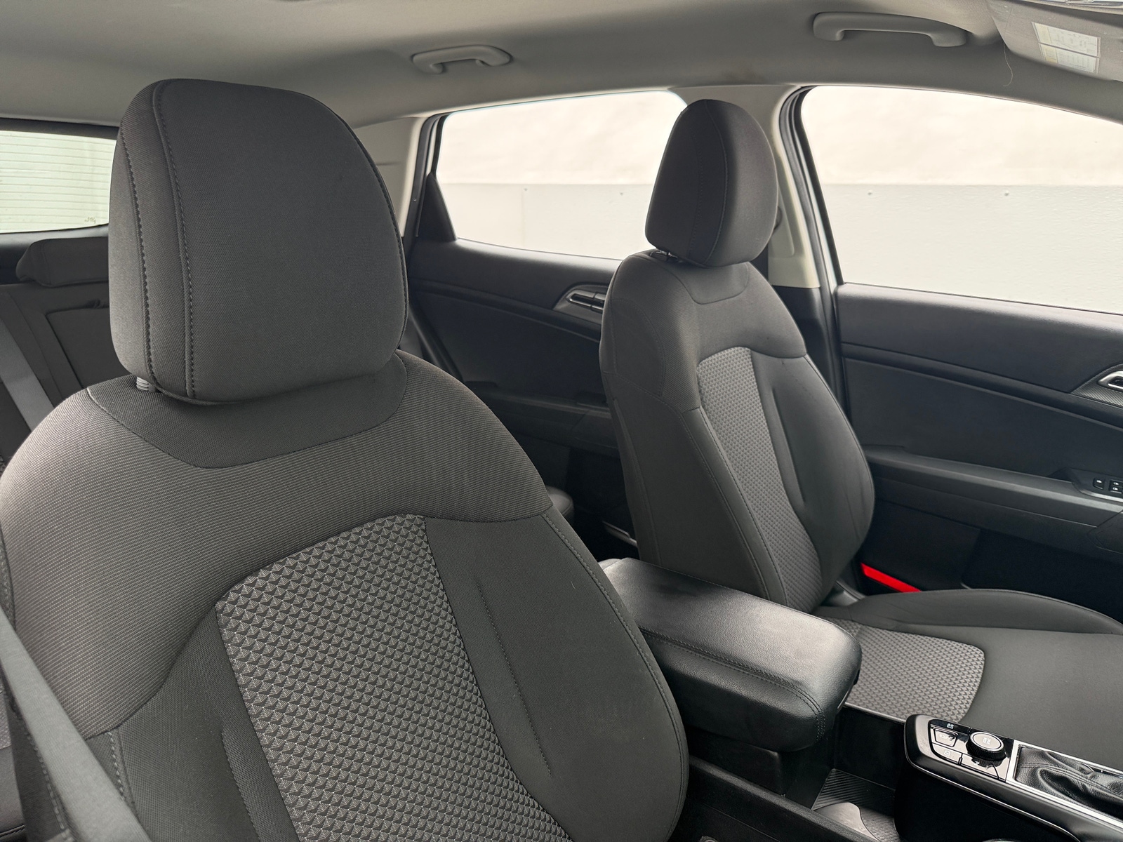 Thumbnail: 2023 Kia Sportage - 2