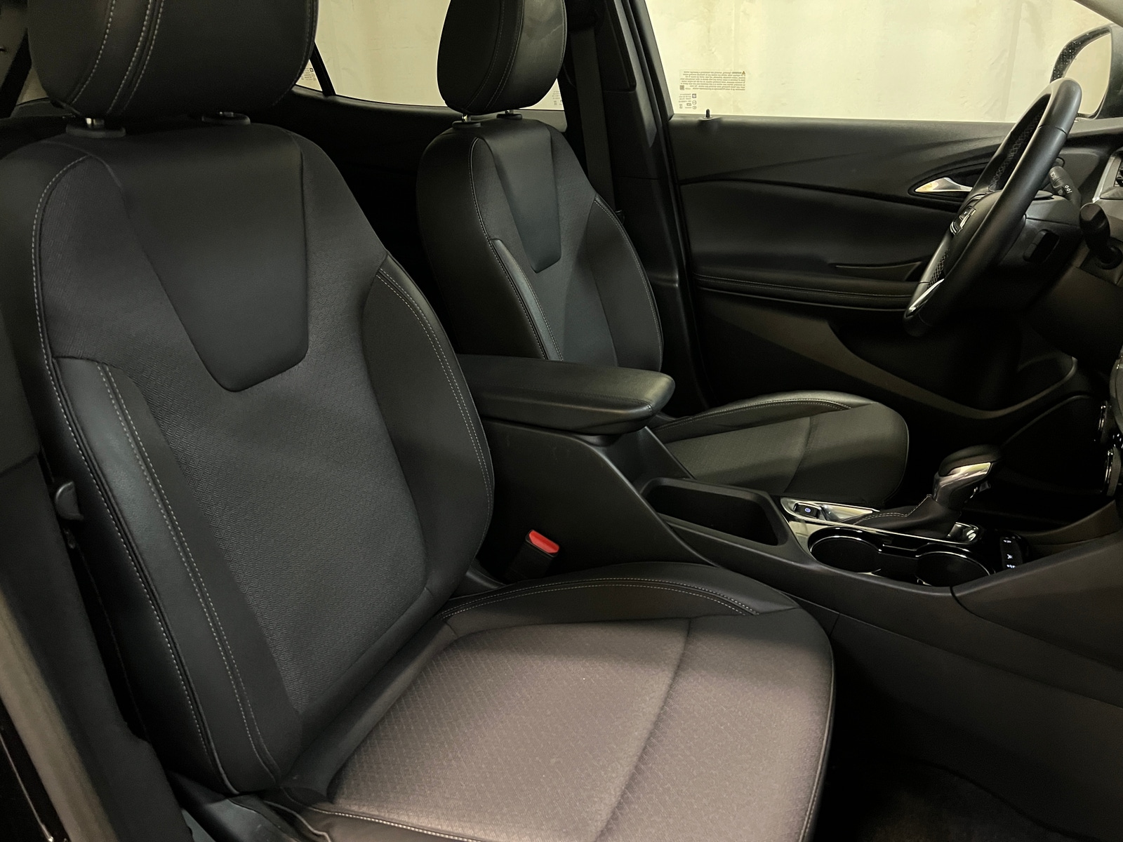 Thumbnail: 2025 Buick Encore GX - 2