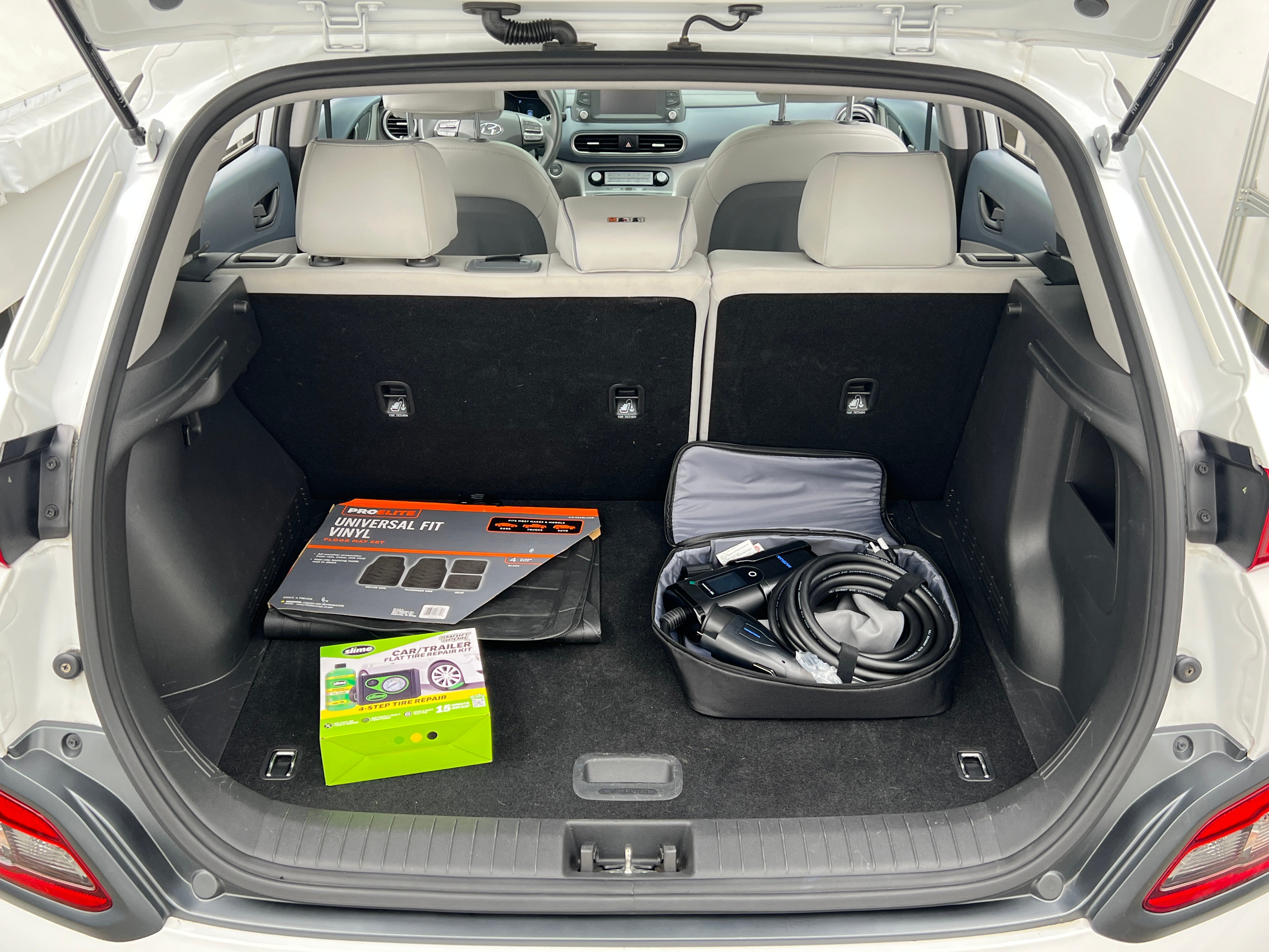 Used 2021 Hyundai Kona EV Limited with VIN KM8K33AG8MU134455 for sale in Oak Creek, WI