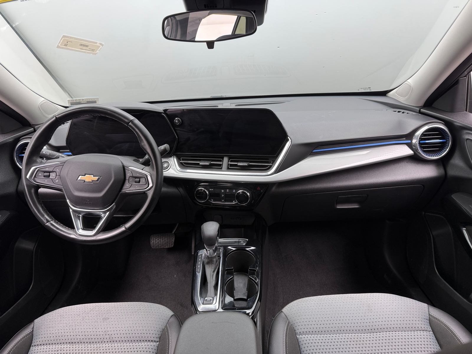 Thumbnail: 2025 Chevrolet Trax - 3