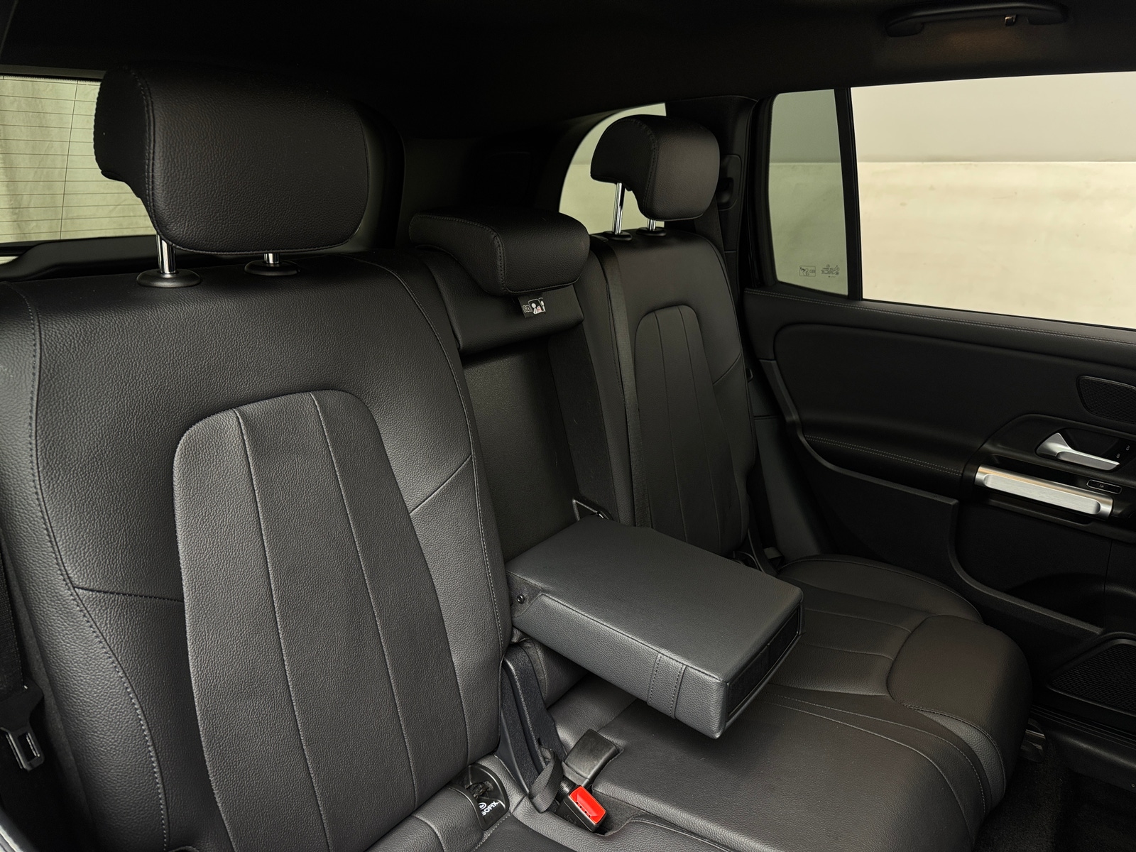 Thumbnail: 2024 Mercedes-Benz GLB - 5