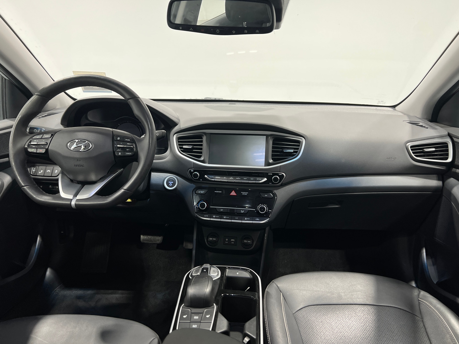 Thumbnail: 2019 Hyundai Ioniq - 2