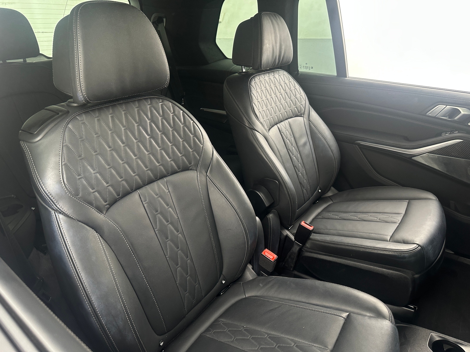 Thumbnail: 2023 BMW X7 - 5