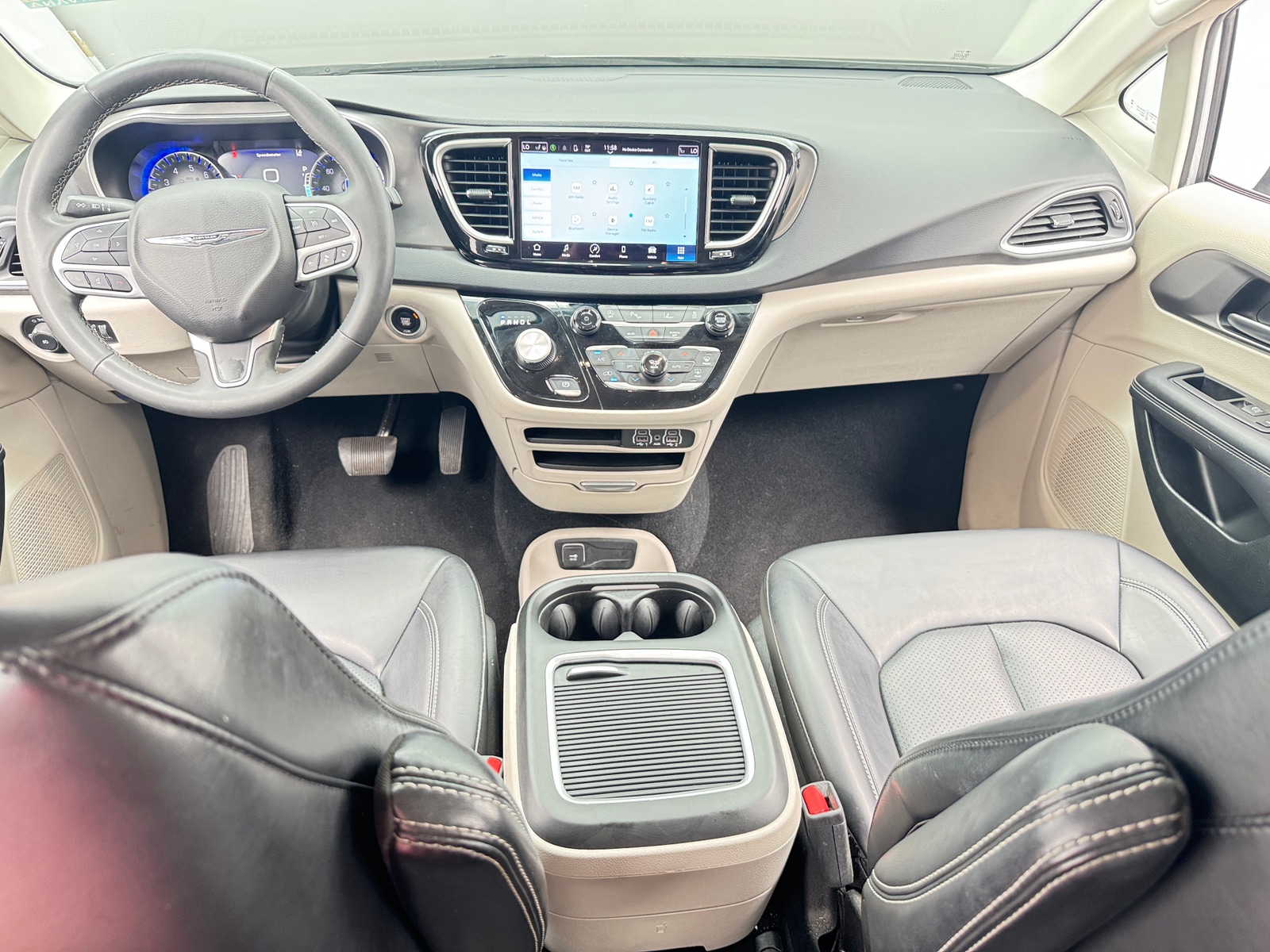 Thumbnail: 2023 Chrysler Pacifica - 2