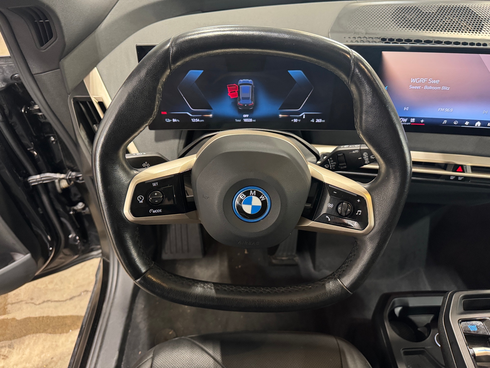 Thumbnail: 2024 BMW iX - 4
