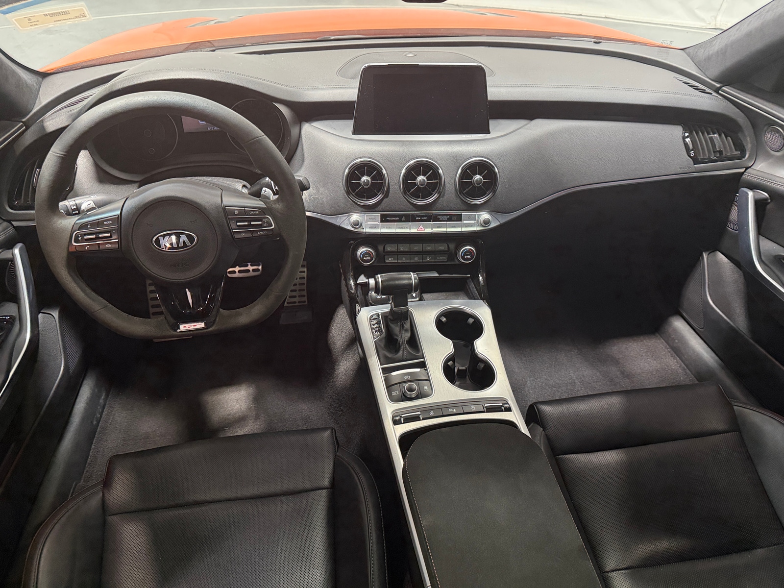 Thumbnail: 2019 Kia Stinger - 2