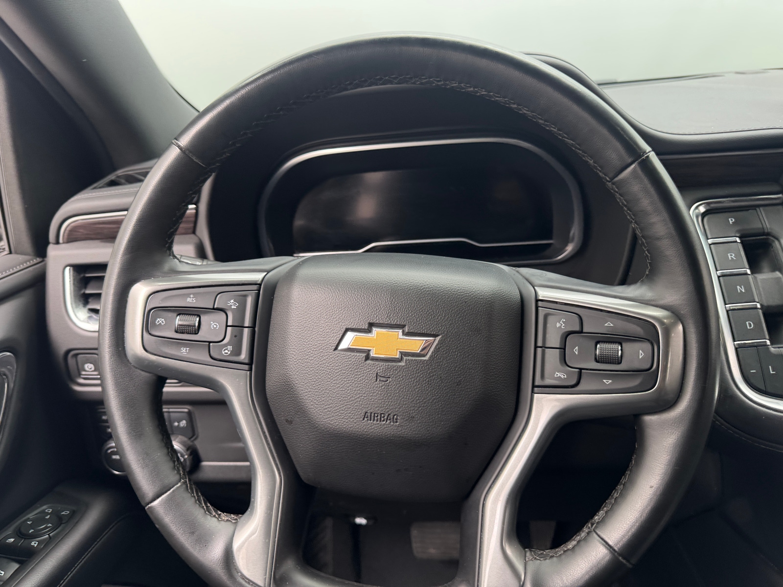 Thumbnail: 2023 Chevrolet Tahoe - 4