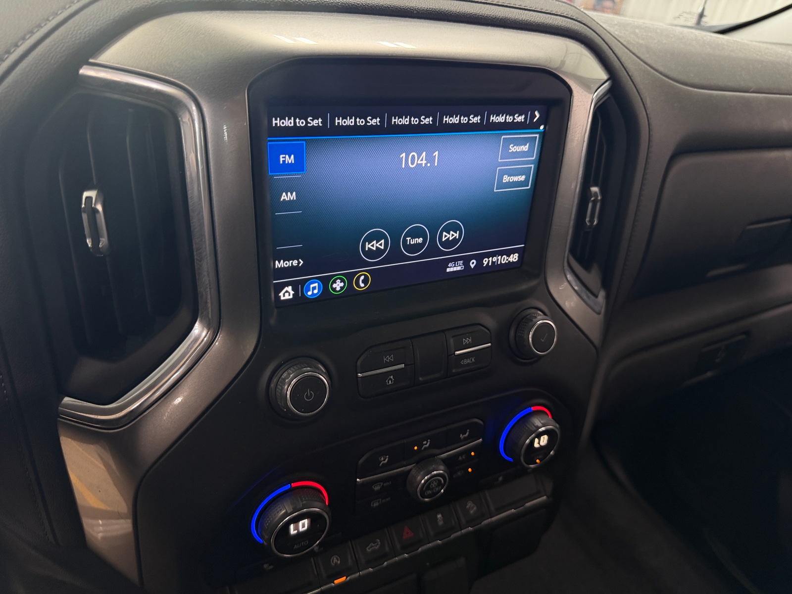 Thumbnail: 2020 Chevrolet Silverado 1500 - 4