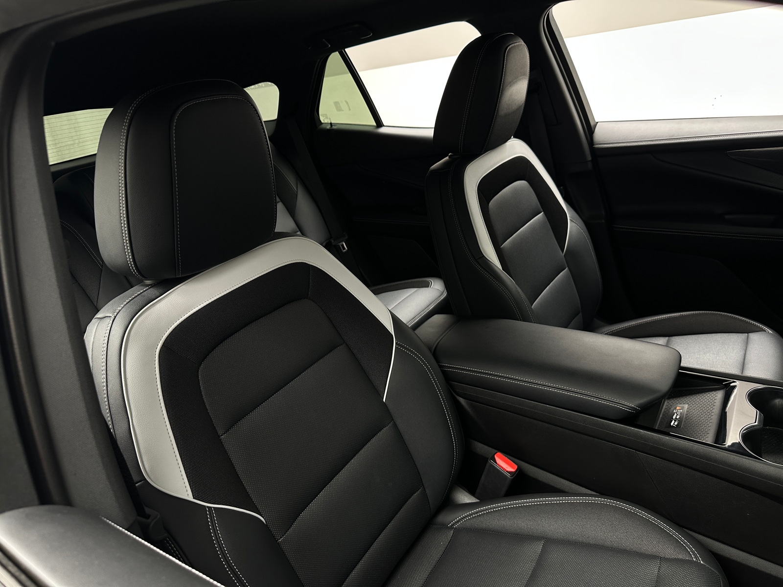 Thumbnail: 2024 Chevrolet Blazer EV - 2