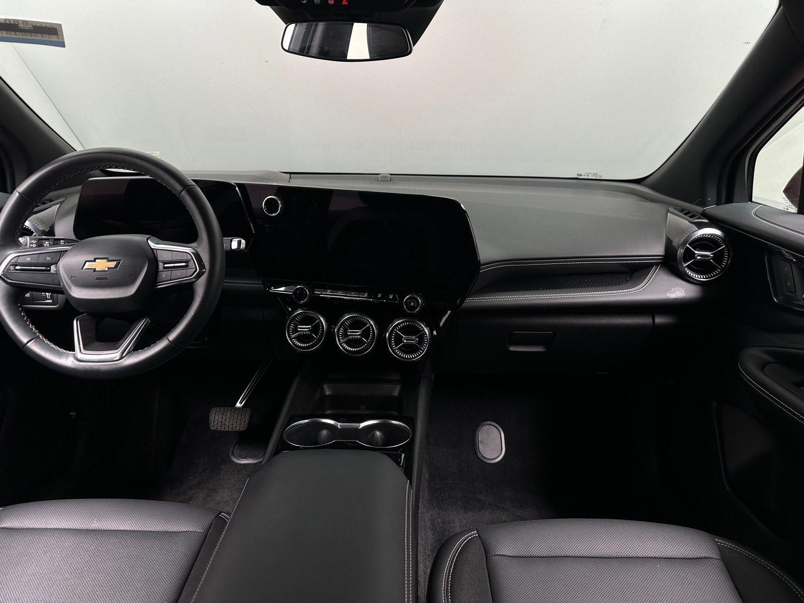 Thumbnail: 2024 Chevrolet Blazer EV - 3