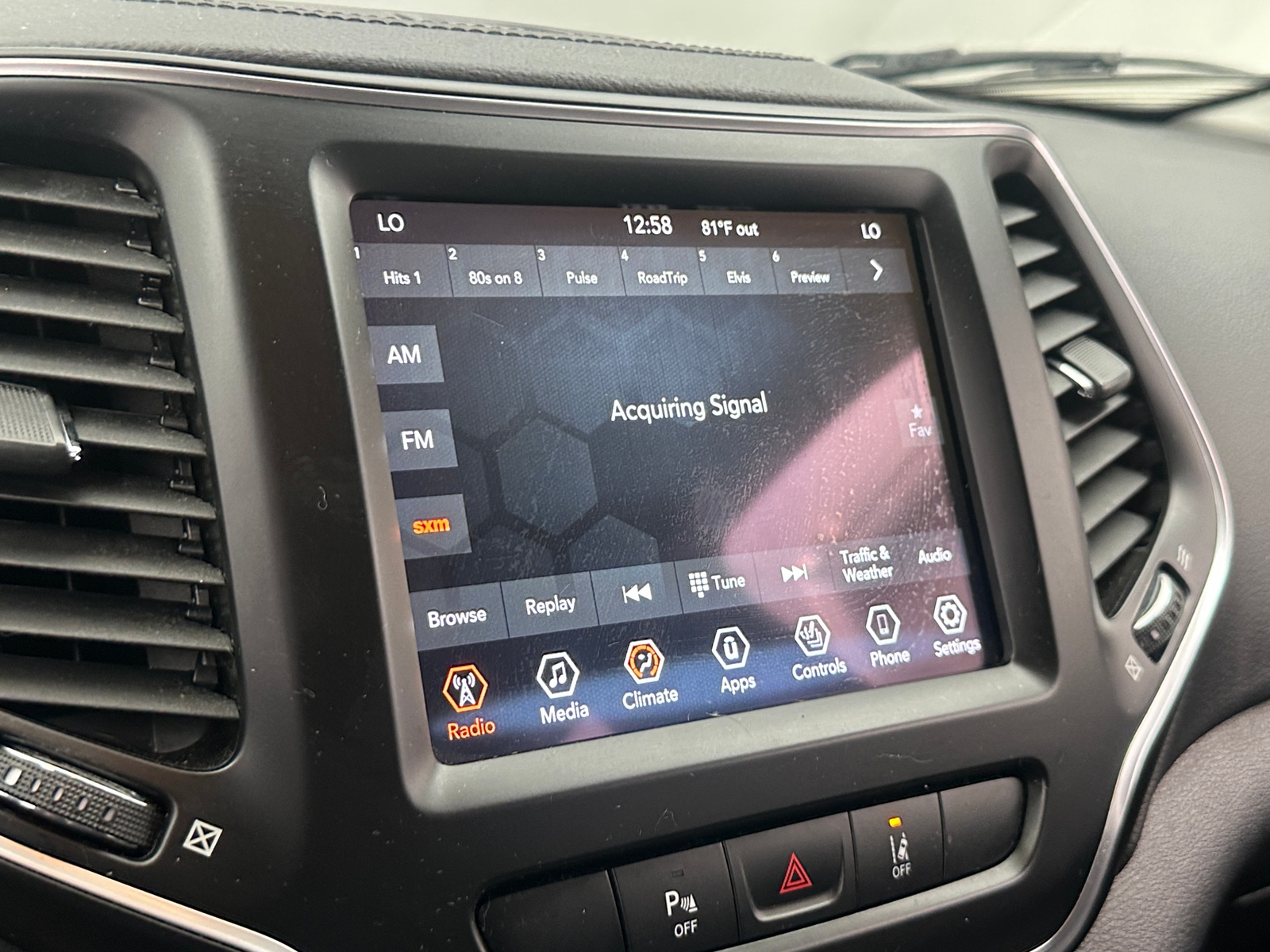 Thumbnail: 2021 Jeep Cherokee - 3
