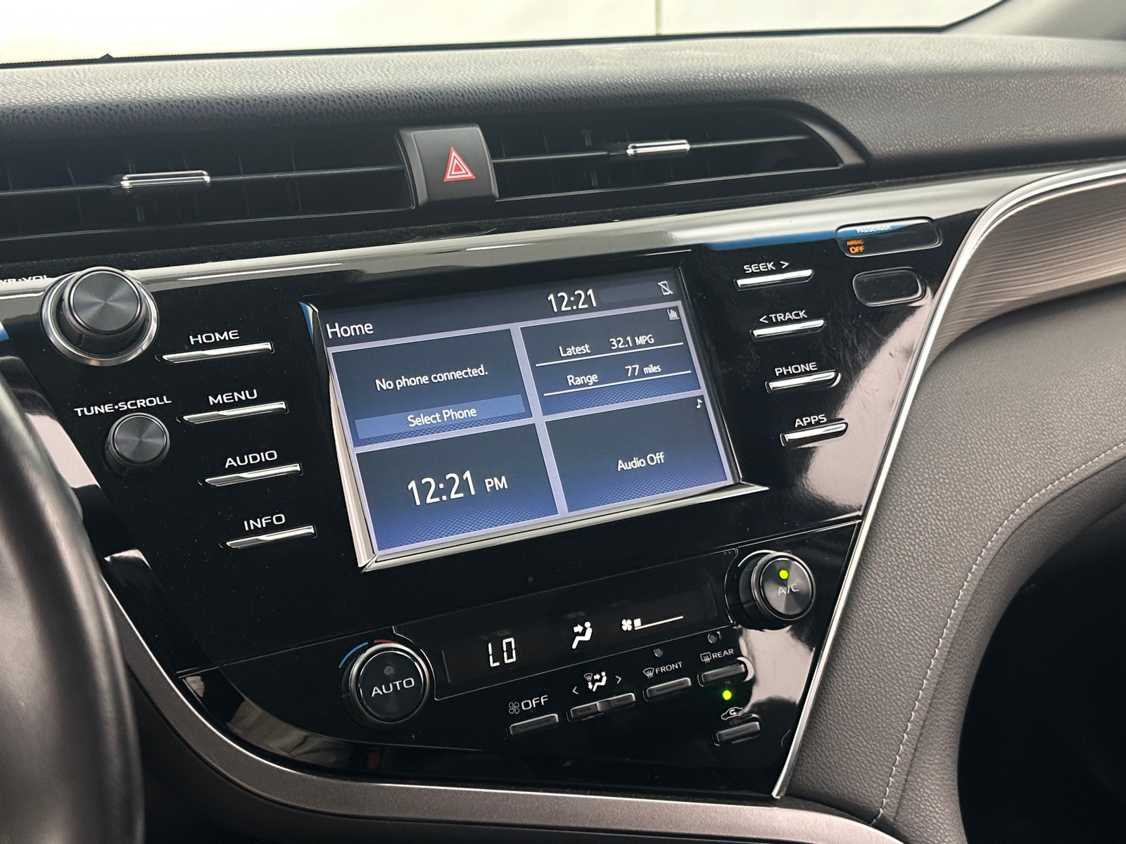 Thumbnail: 2018 Toyota Camry - 4