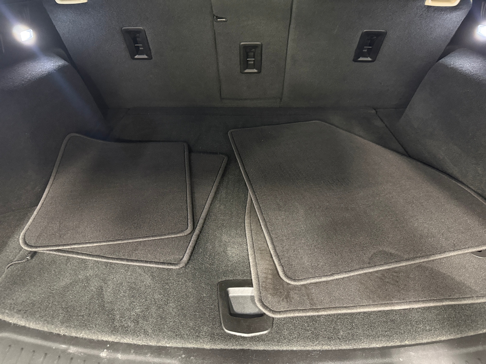 Thumbnail: 2019 Cadillac XT5 - 6