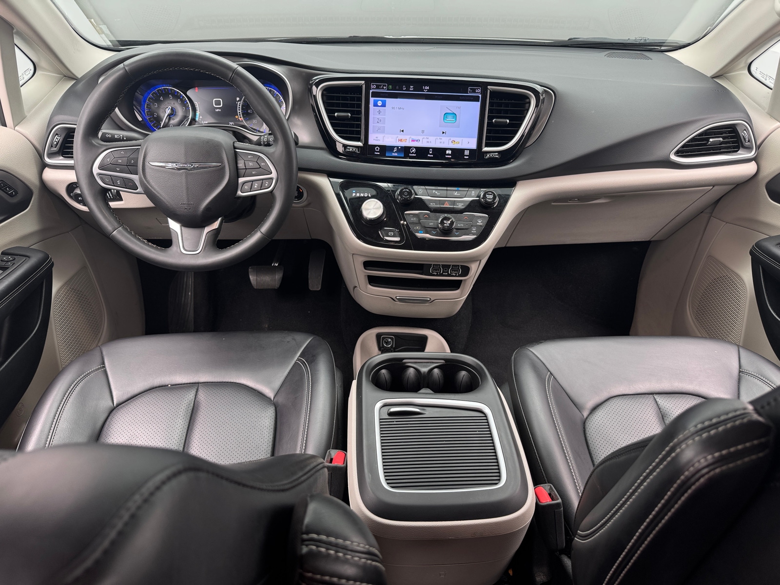 Thumbnail: 2023 Chrysler Pacifica - 2