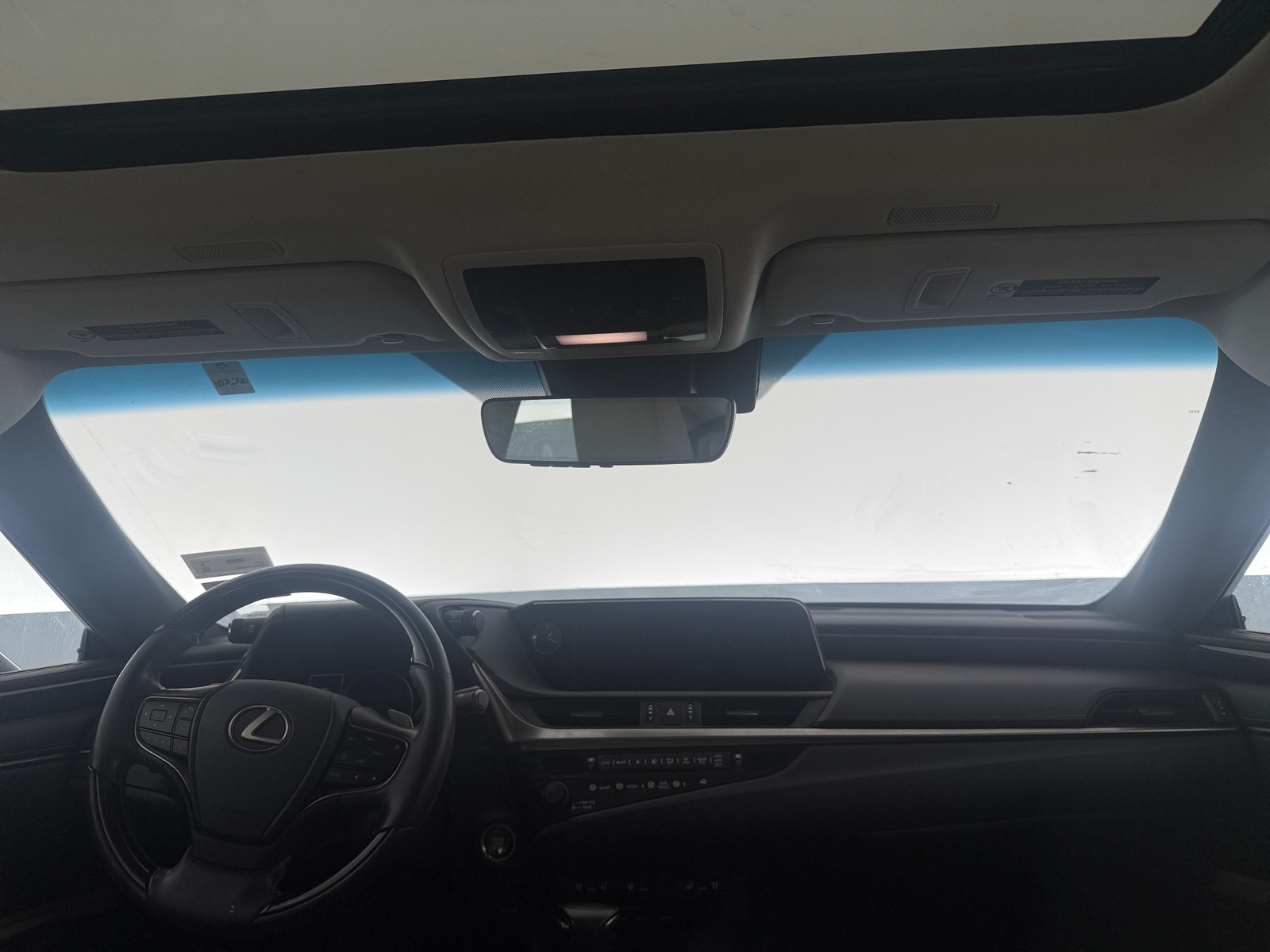 Thumbnail: 2019 Lexus ES - 2